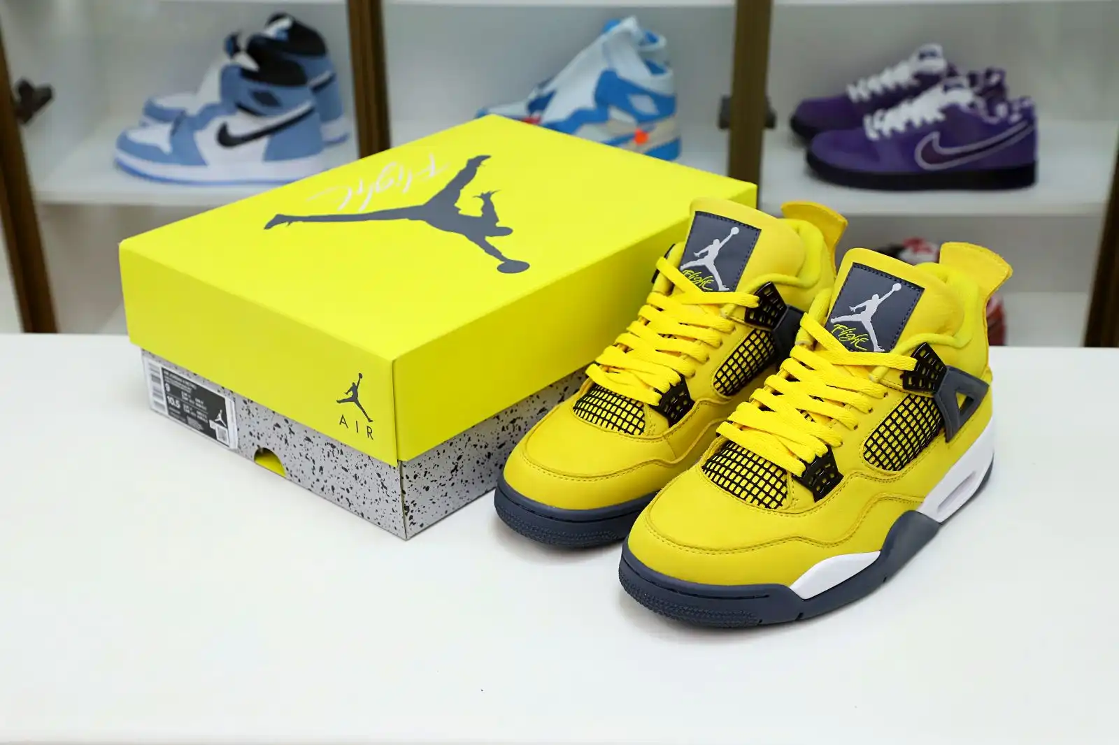 Cheap Kimi kick AIR JORDAN AIR JORDAN 4 RETRO 'LIGHTNING' 2021