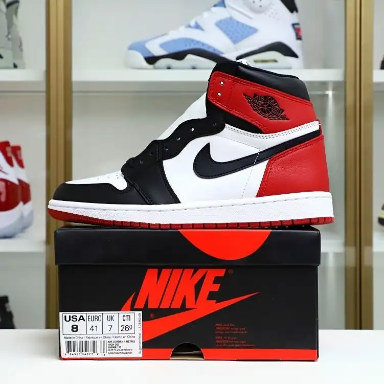 Kimikick Air Jordan 1 Retro Black Toe (2016)