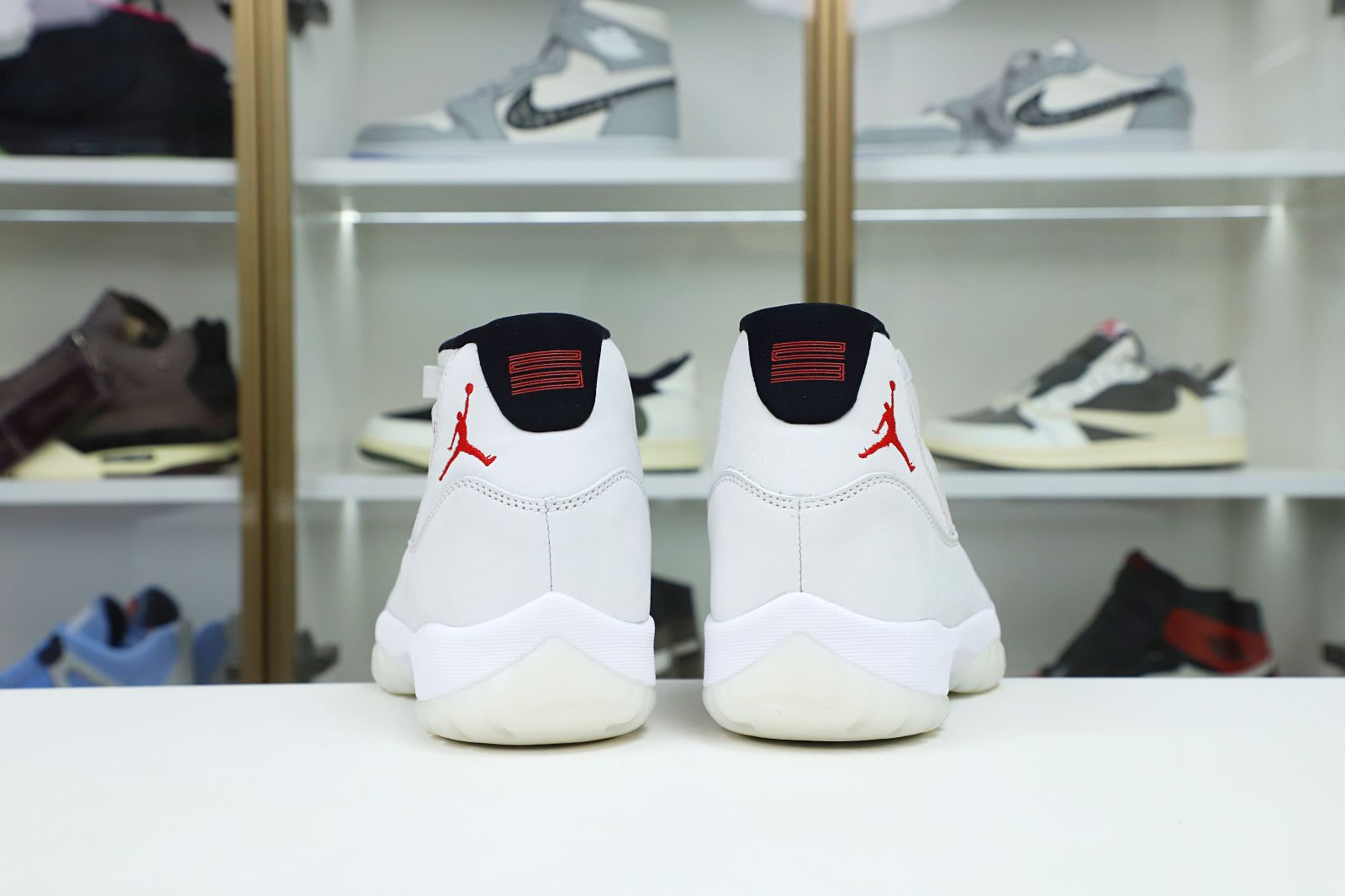 Kimi kick AIR JORDAN 11 XI RETRO PLATINUM TINT