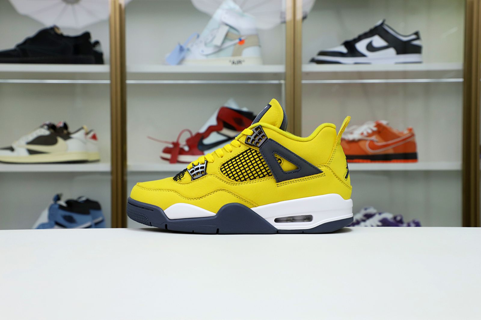 Kimi kick AIR JORDAN AIR JORDAN 4 RETRO 'LIGHTNING' 2021