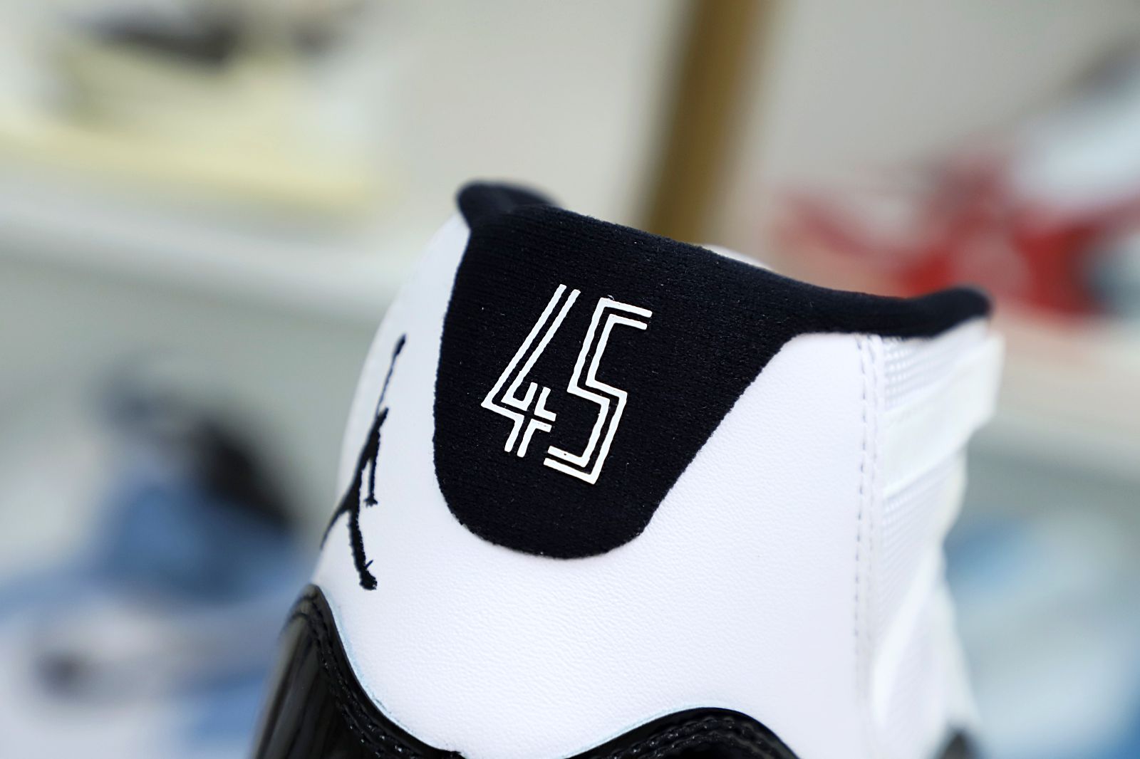 Kimi kick AIR JORDAN 11 RETRO 'CONCORD' 2018