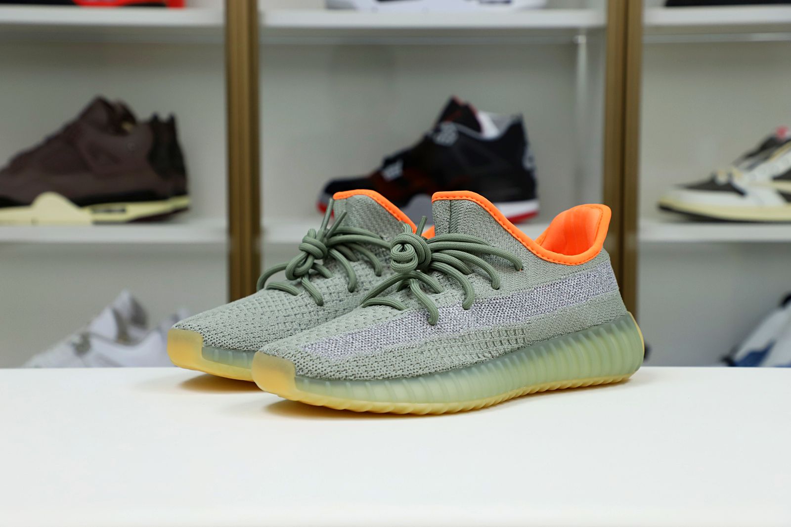 Kimi kick YEEZY BOOST 350 V2 'DESERT SAGE'