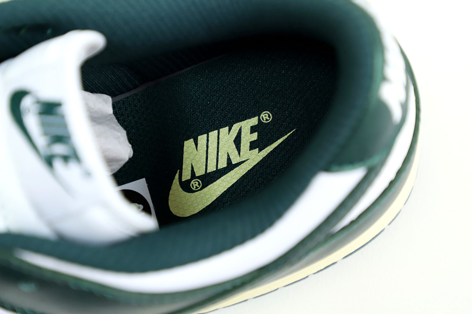 Kimi kick NIKE WMNS DUNK LOW 'VINTAGE GREEN'