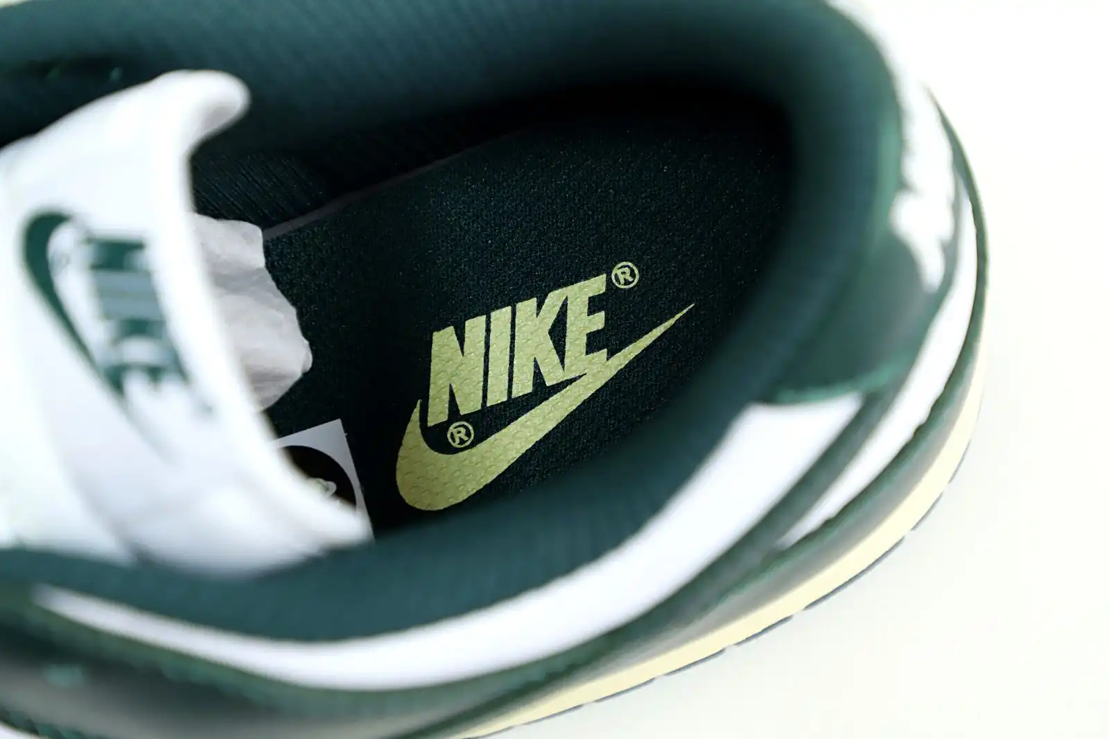 Kimikick NIKE WMNS DUNK LOW 'VINTAGE GREEN'