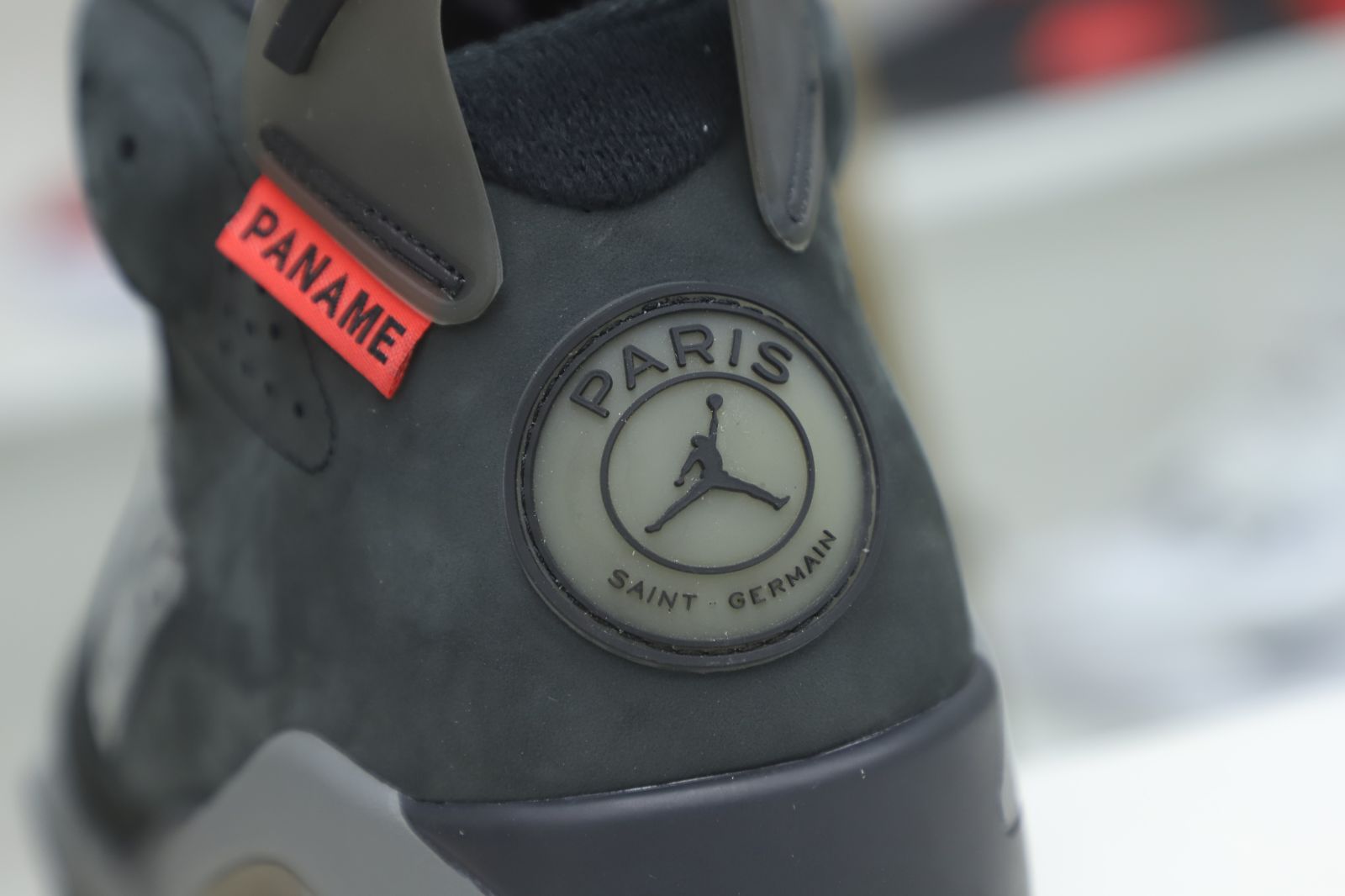 Kimi kick PARIS SAINT-GERMAIN X AIR JORDAN 6 RETRO 'IRON GREY'