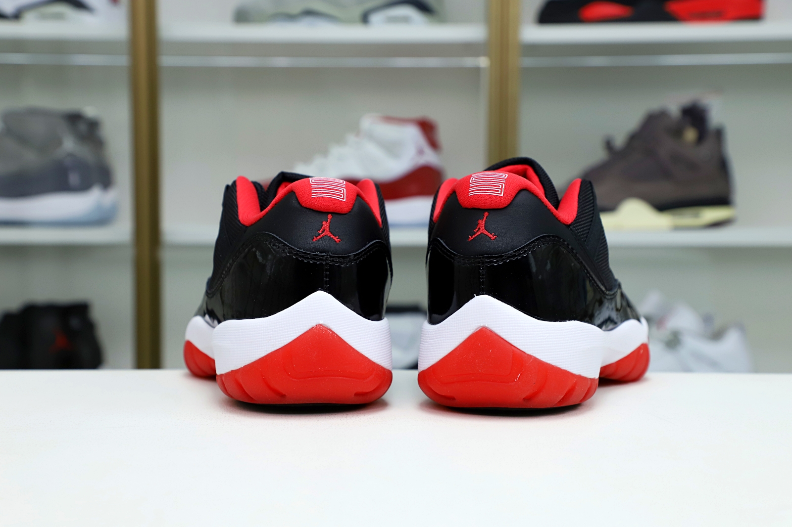 Kimi kick AIR JORDAN 11 RETRO BRED LOW