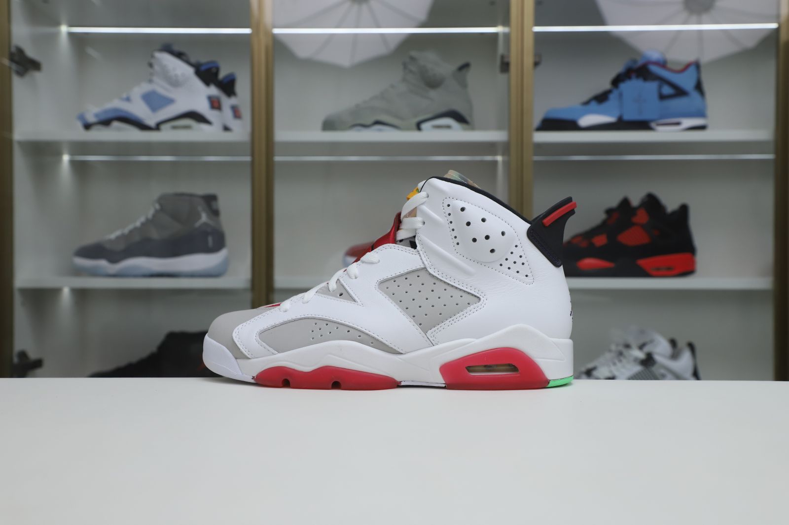 Kimi kick AIR JORDAN 6 RETRO NEUTRAL GREY