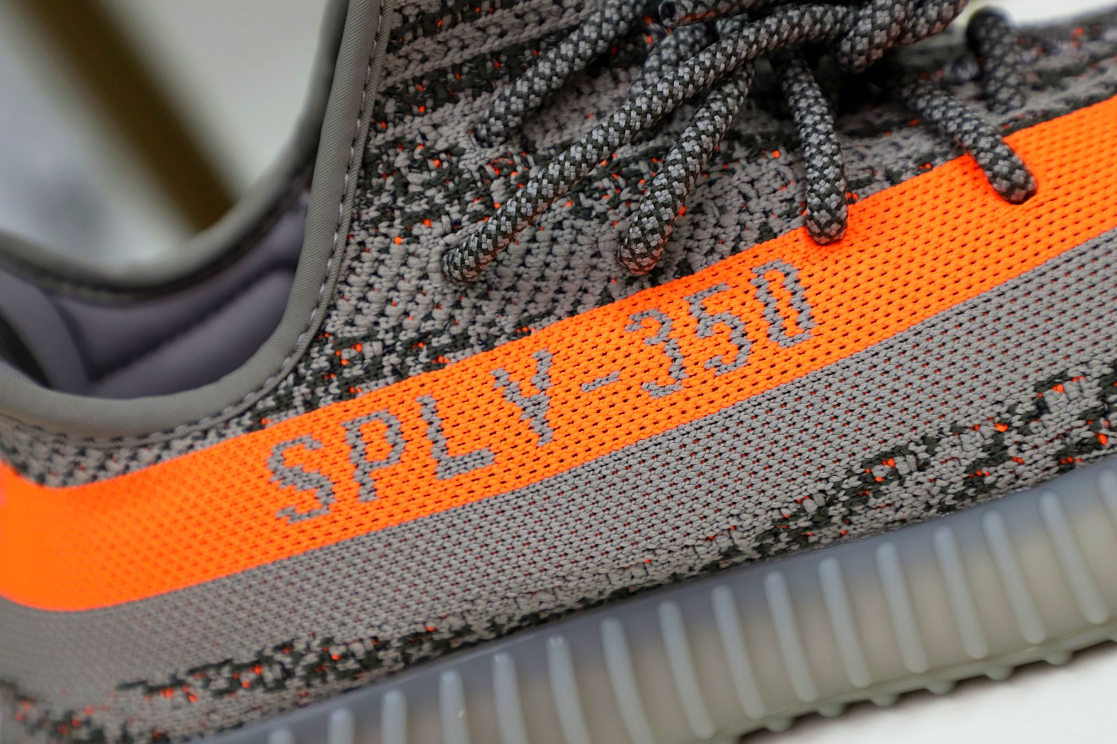 Kimi kick Yeezy boost 350 beluga reflectiv