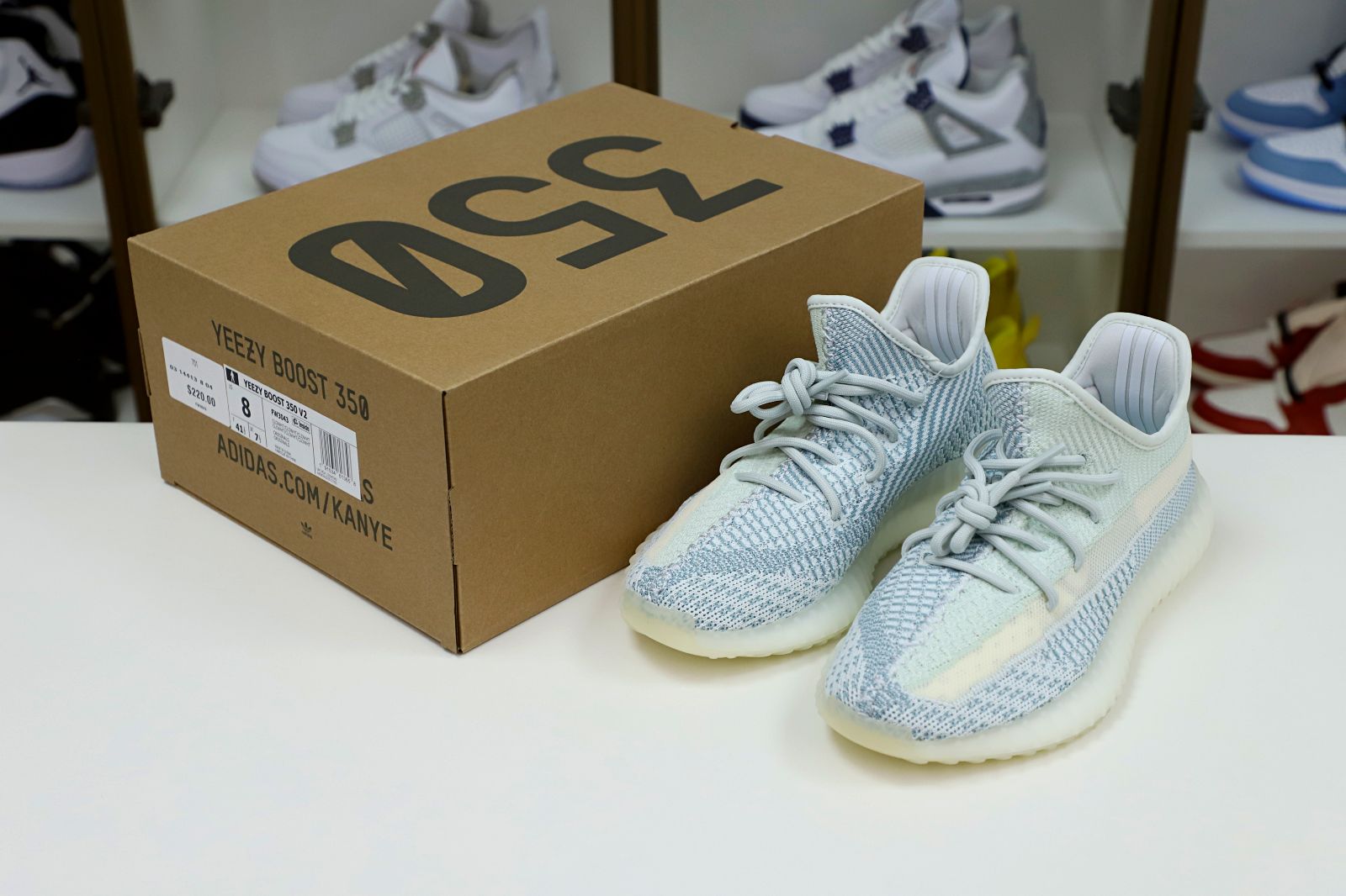 Kimi kick YEEZY BOOST 350 V2 'CLOUD WHITE NON-REFLECTIVE'