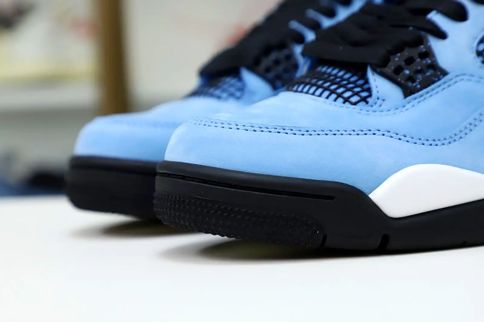 Kimikick TRAVIS SCOTT X AIR JORDAN 4 RETRO 'CACTUS JACK' FRIENDS & FAMILY