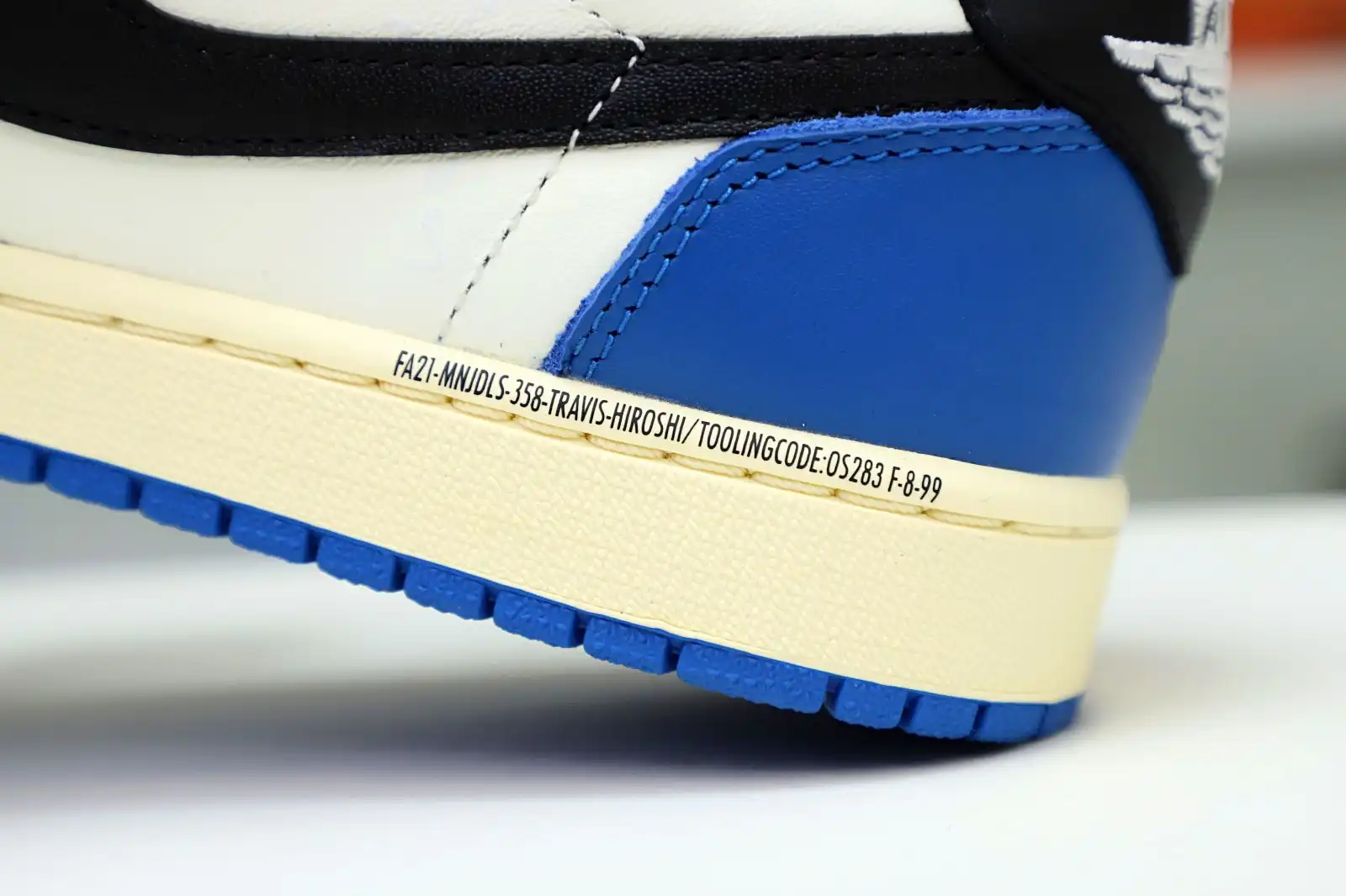 Cheap Kimikick FRAGMENT DESIGN X TRAVIS SCOTT X AIR JORDAN 1 LOW