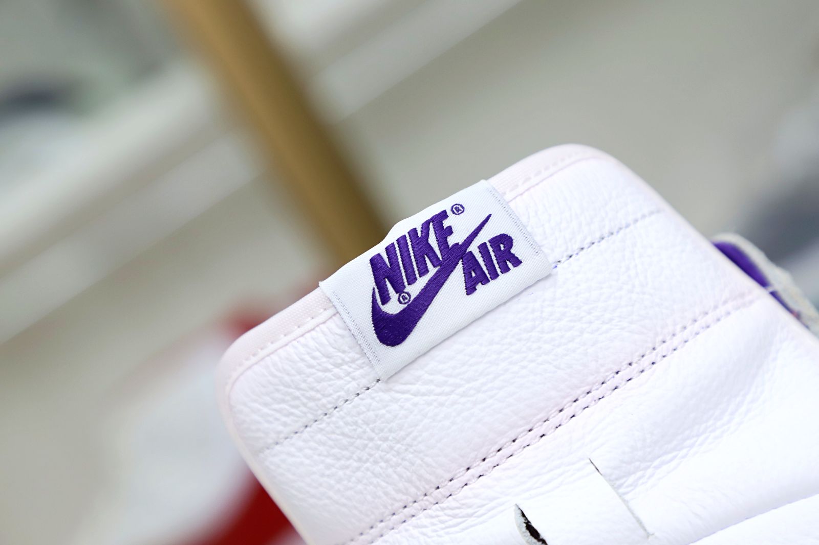 Kimi kick Air Jordan 1 High OG Court Purple