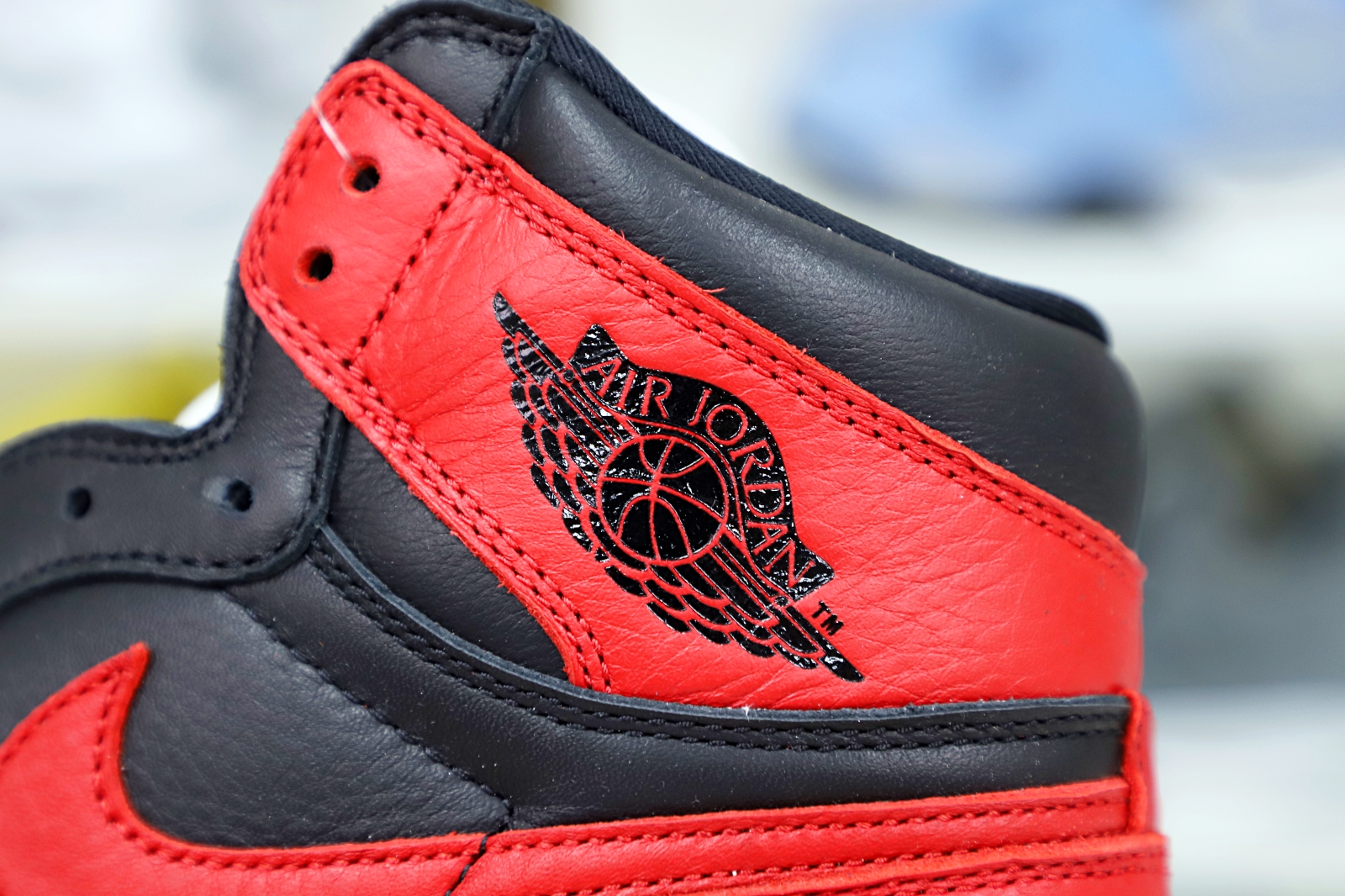 Kimi kick AIR JORDAN 1 RETRO HIGH OG NRG 'HOMAGE TO HOME' CHICAGO EXCLUSIVE