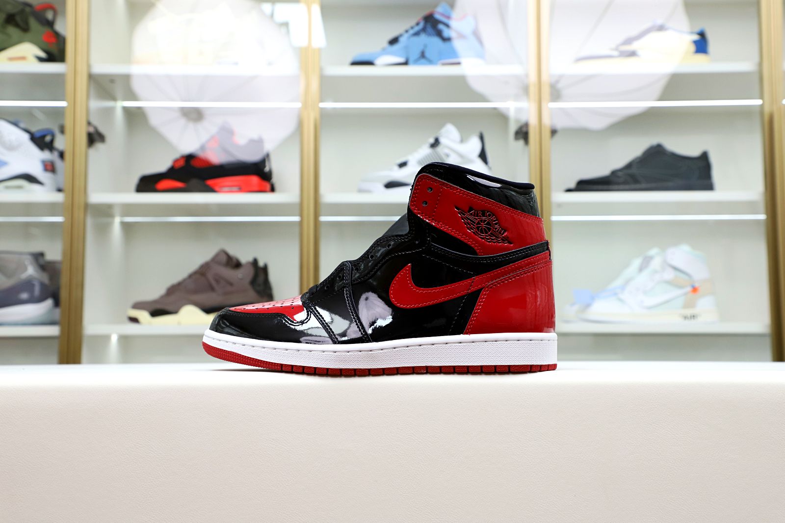 Kimi kick AIR JORDAN 1 HIGH OG BRED PATENT