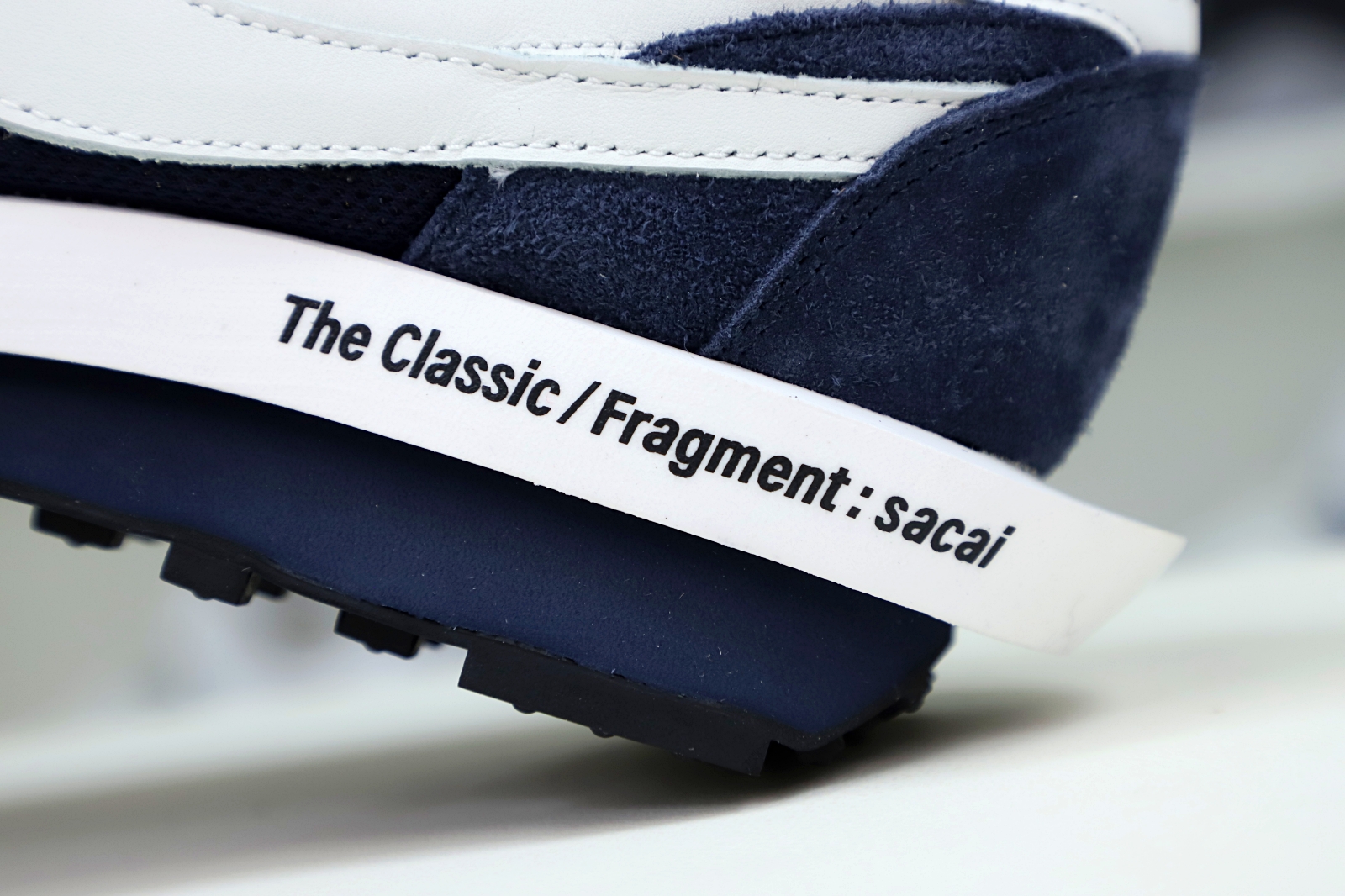 Kimi kick FRAGMENT DESIGN X SACAI X LDV WAFFLE 'BLACKENED BLUE'