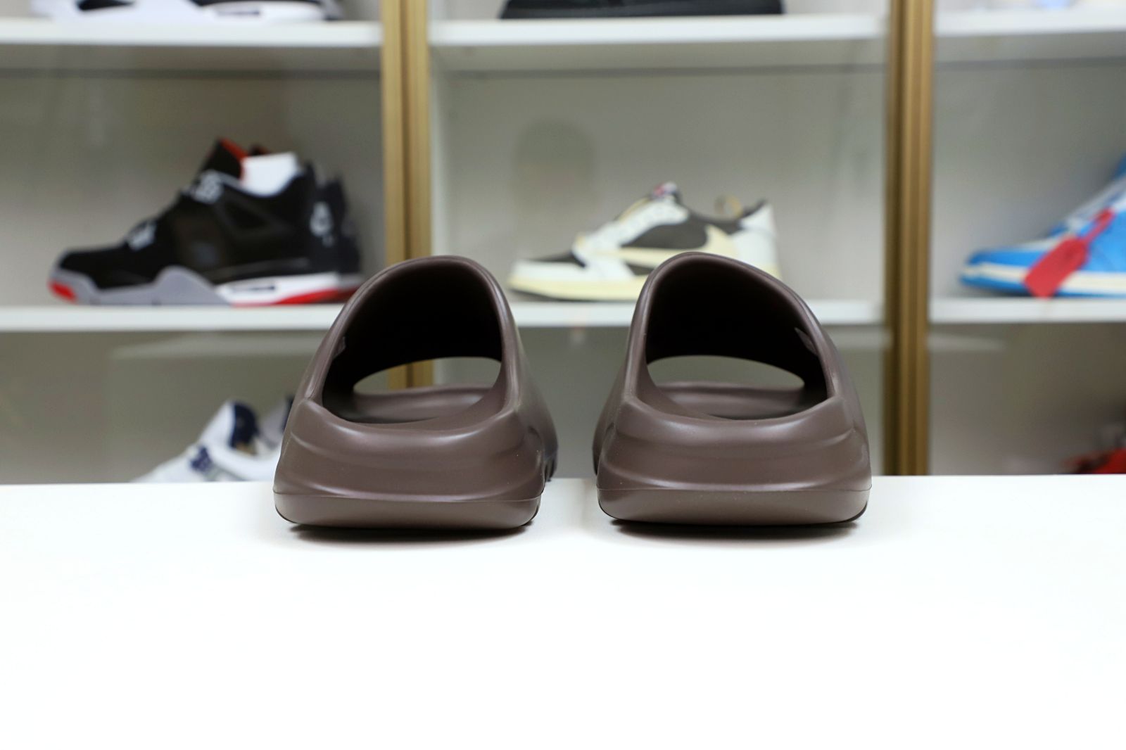 Kimi kick YEEZY SLIDES G55495