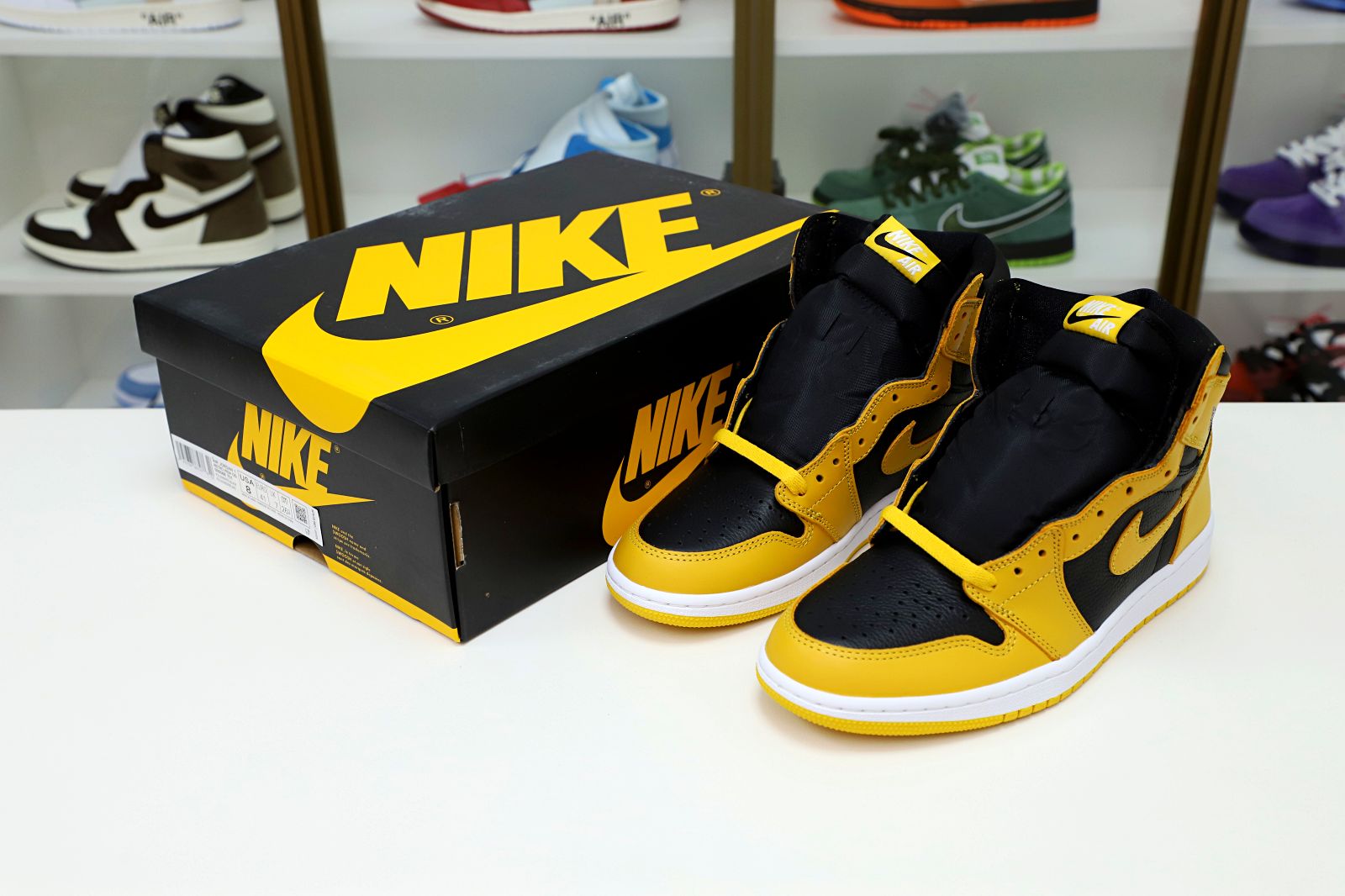 Kimi kick AIR JORDAN 1 HIGH RETRO OG 'POLLEN'