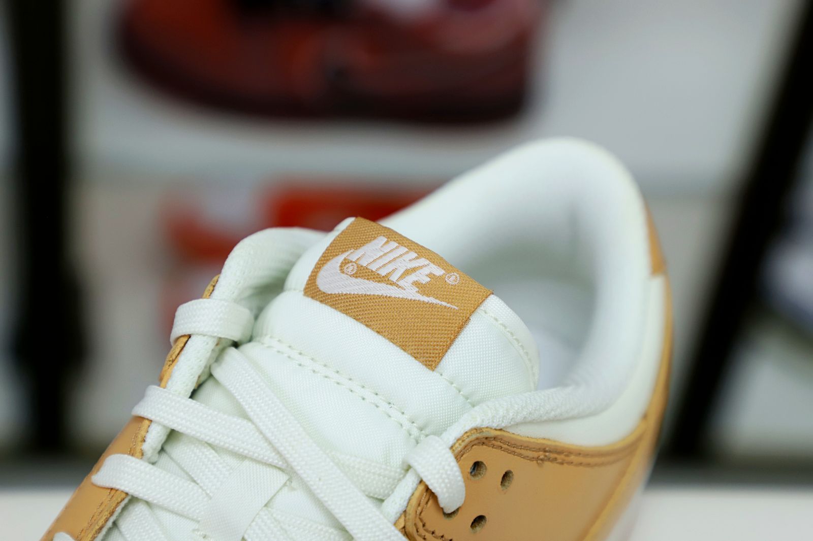 Kimi kick WMNS DUNK LOW 'HARVEST MOON'