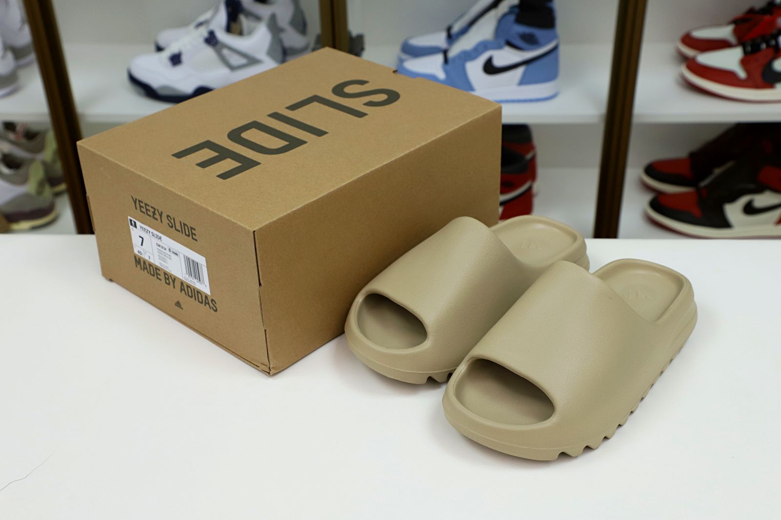 Kimi kick YEEZY SLIDES GW1934