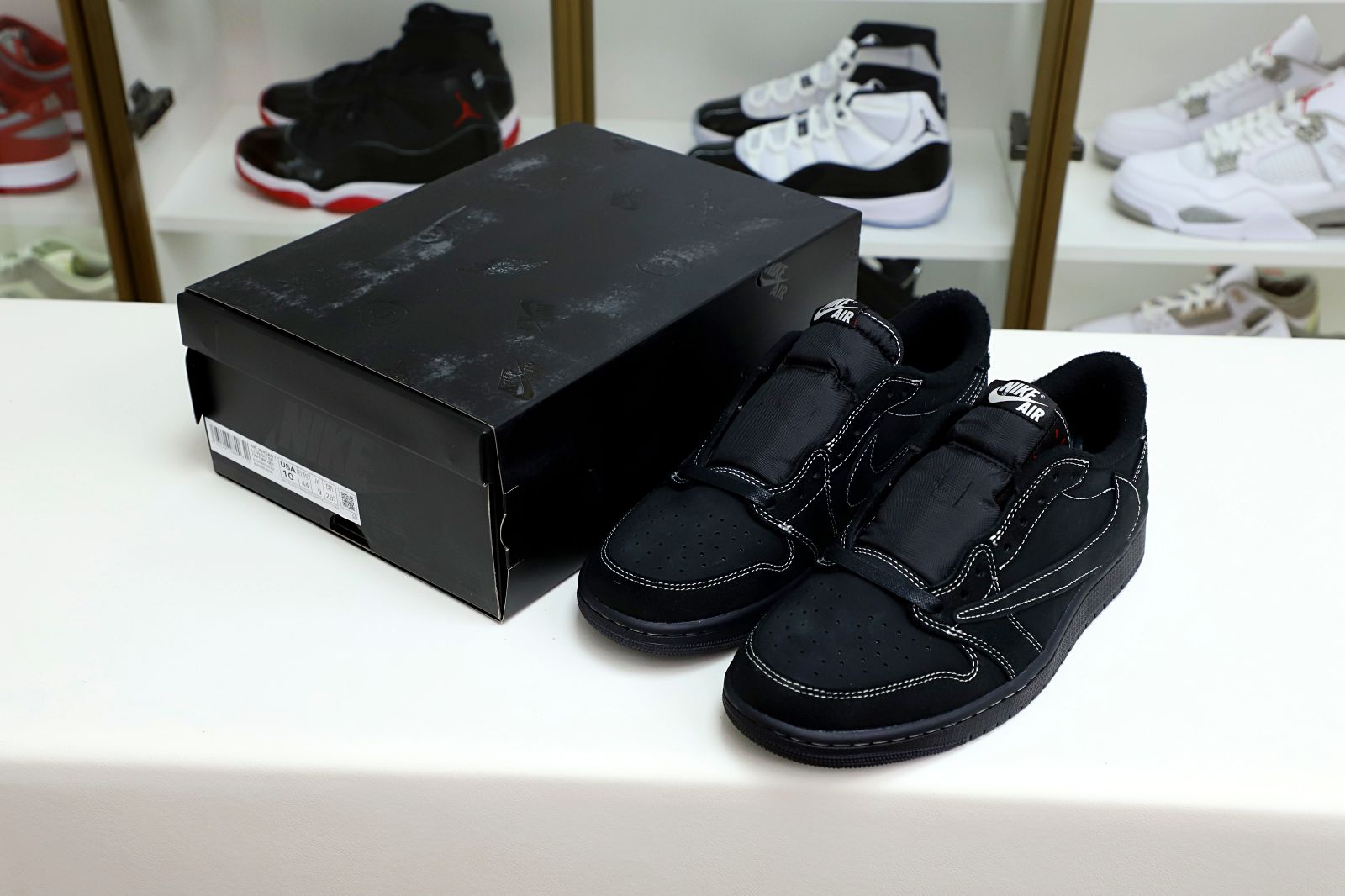 Kimi kick TRAVIS SCOTT X NIKE AIR JORDAN 1 LOW OG “BLACK PHANTOM”