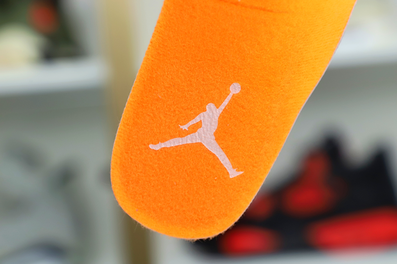 Kimi kick WMNS AIR JORDAN 11 RETRO LOW 'BRIGHT CITRUS'