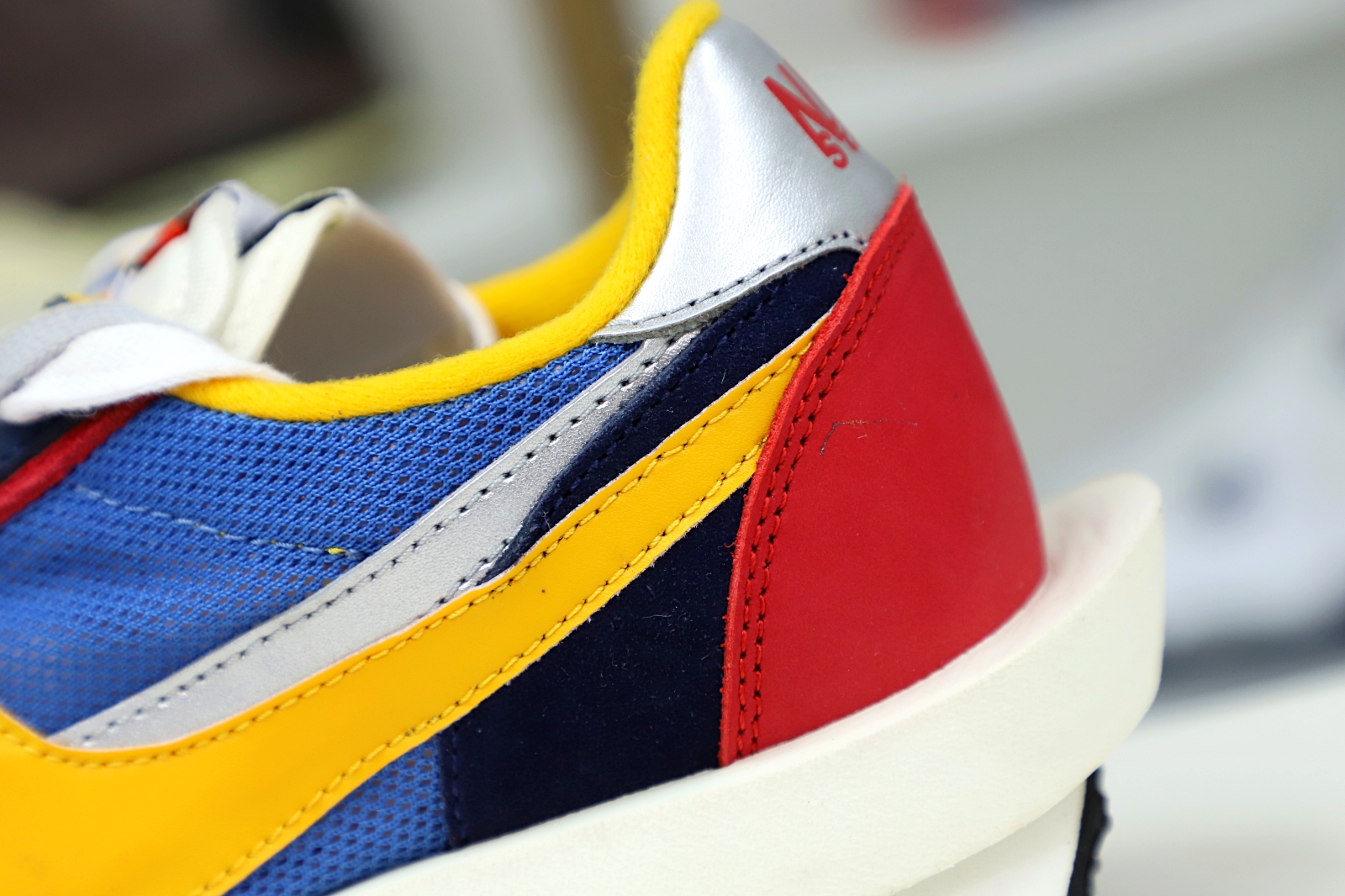 Kimi kick SACAI X LDWAFFLE 'VARSITY BLUE'