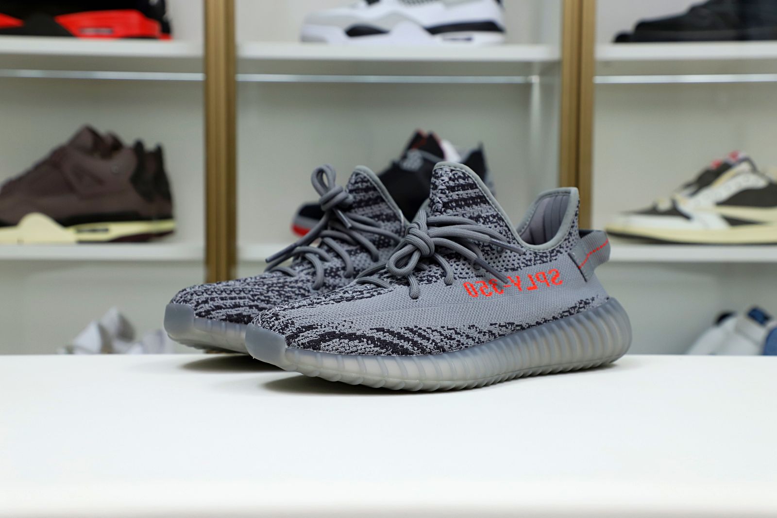 Kimi kick YEEZY BOOST 350 V2 'BELUGA 2.0'