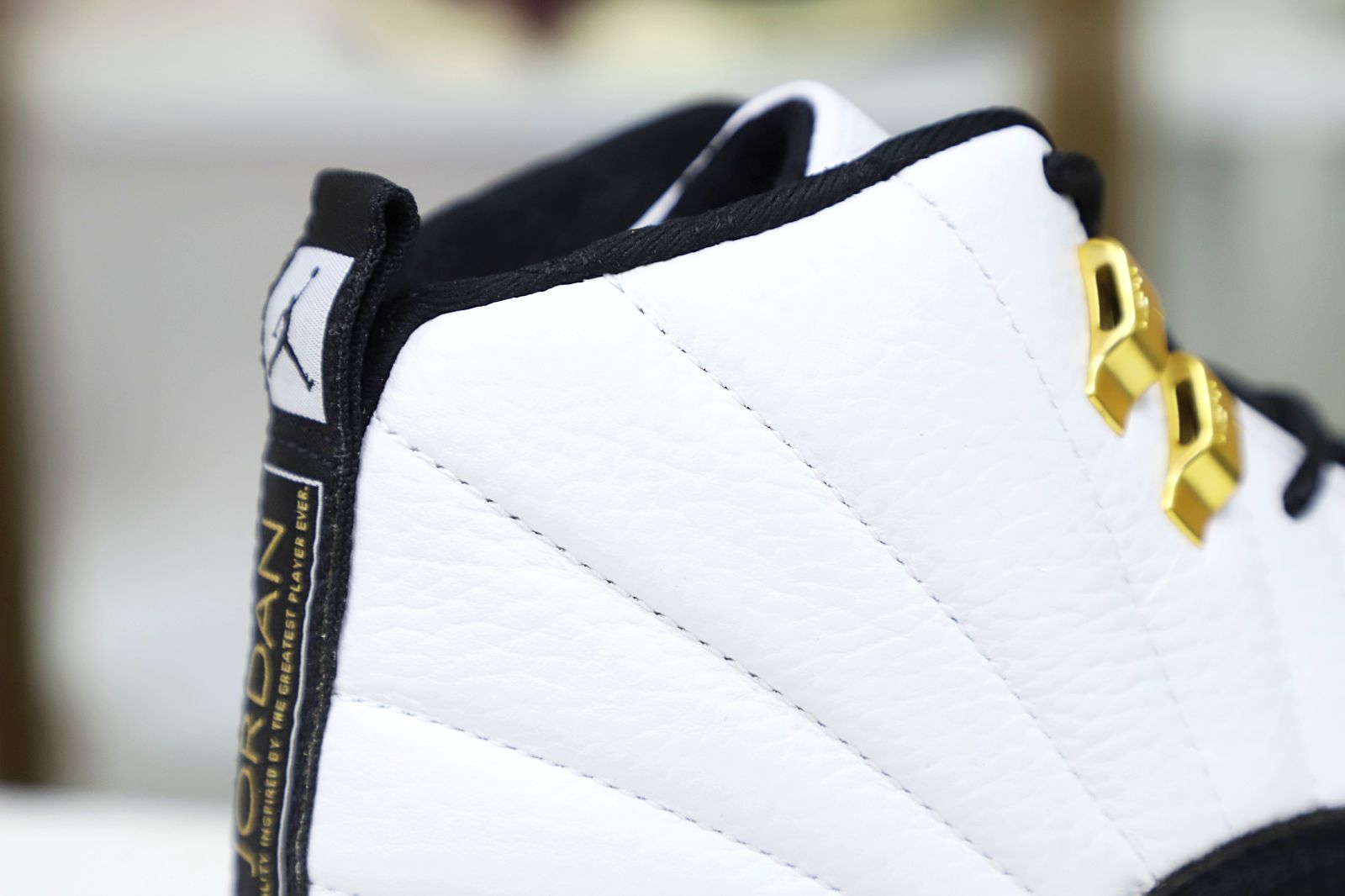 Kimi kick AIR JORDAN 12 RETRO 'ROYALTY'