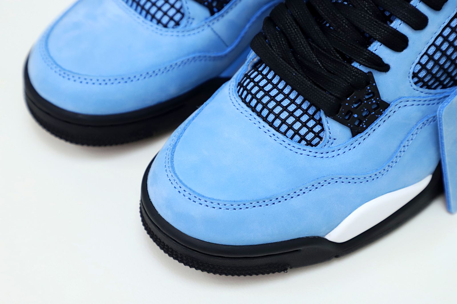 Kimi kick TRAVIS SCOTT X AIR JORDAN 4 RETRO 'CACTUS JACK' FRIENDS &amp; FAMILY