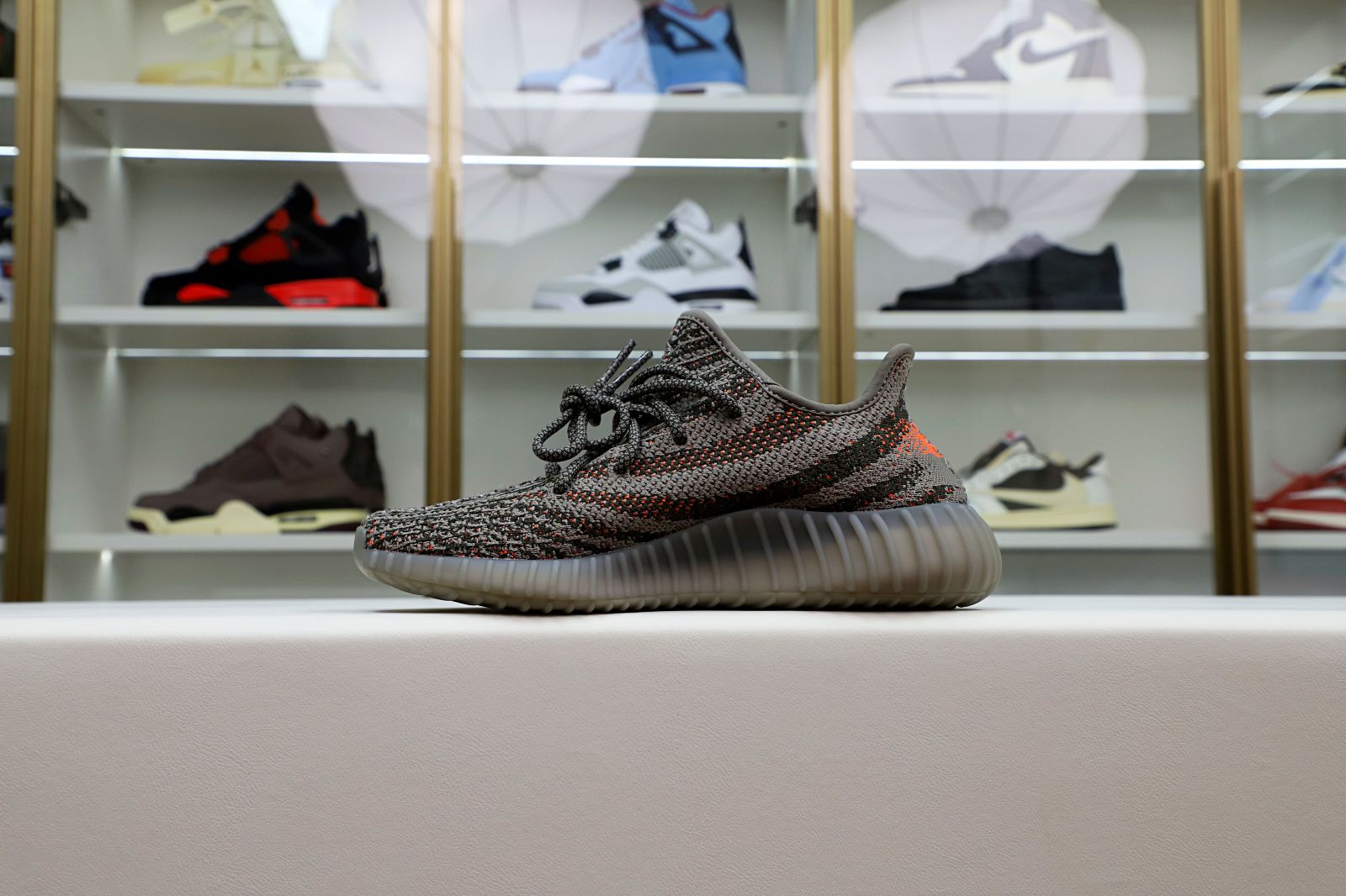 Kimi kick Yeezy boost 350 beluga reflectiv