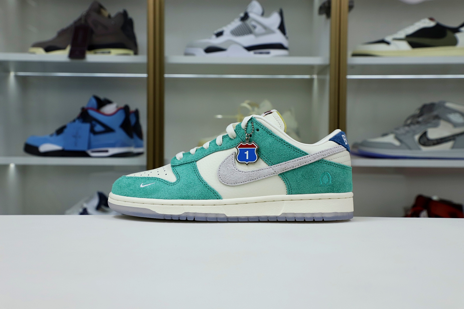 Kimi kick KASINA X DUNK LOW 'ROAD SIGN'