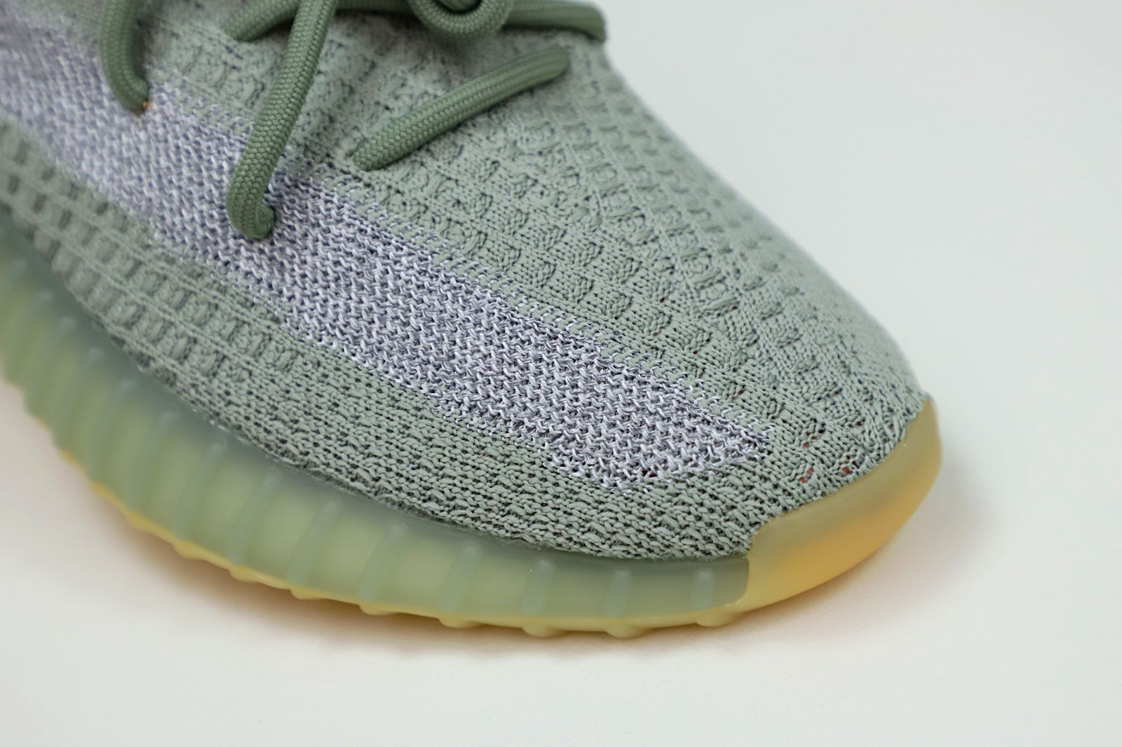 Kimi kick YEEZY BOOST 350 V2 'DESERT SAGE'