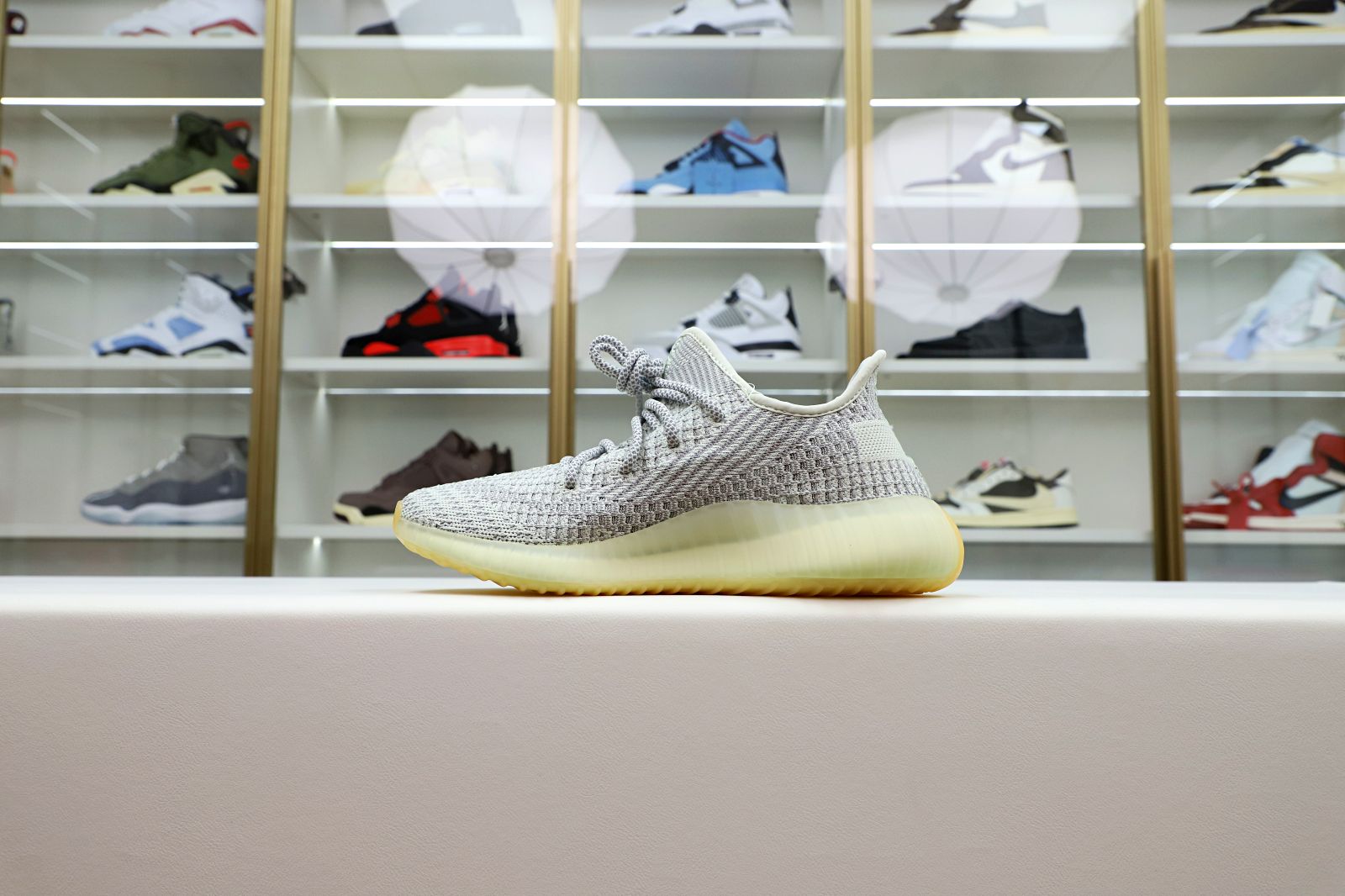 Kimi kick YEEZY BOOST 350 V2 'YESHAYA NON-REFLECTIVE'