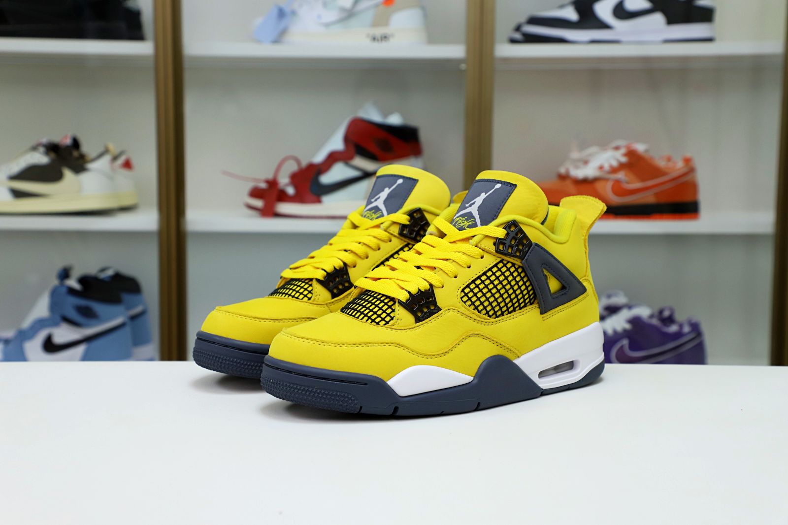 Kimi kick AIR JORDAN AIR JORDAN 4 RETRO 'LIGHTNING' 2021