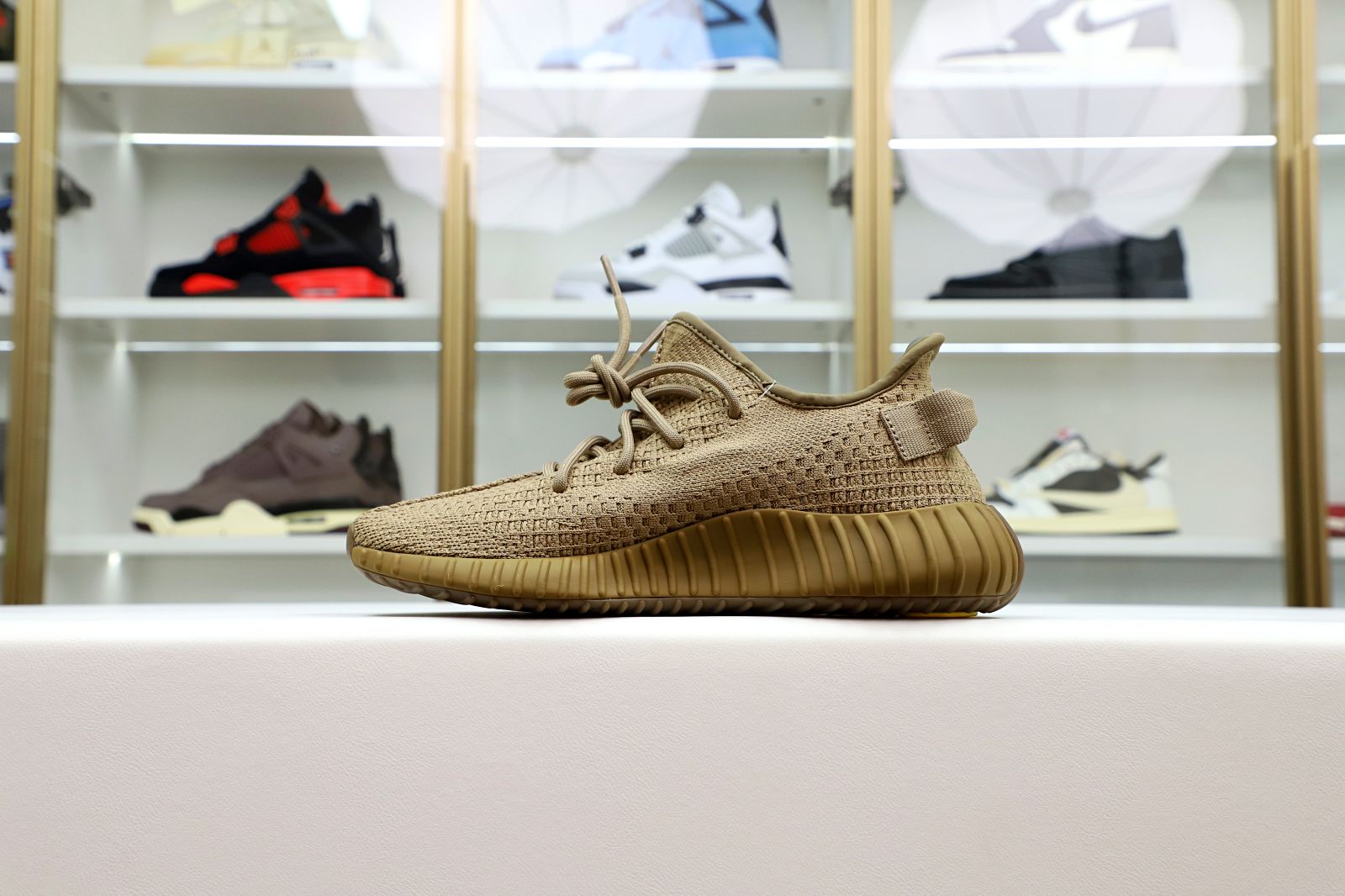 Kimi kick YEEZY BOOST 350 V2 'EARTH'