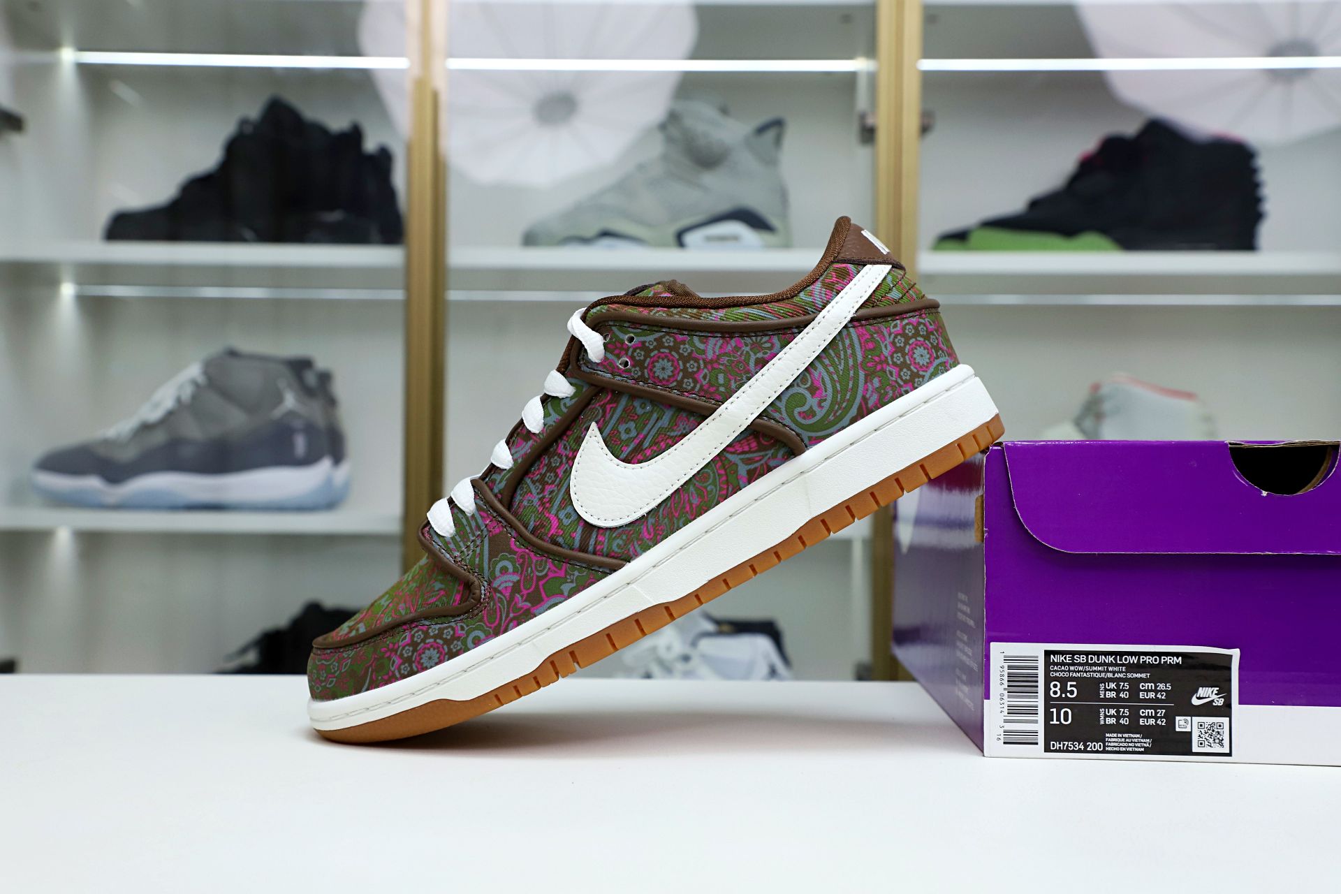 Kimi kick Nike Dunk SB Low Paisley