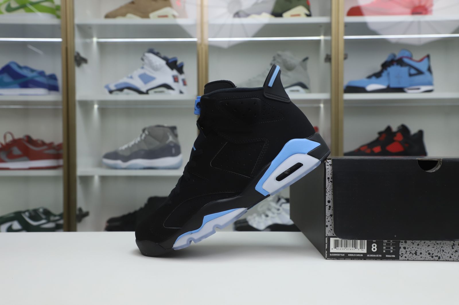 Kimi kick Jordan Air Jordan 6 unc