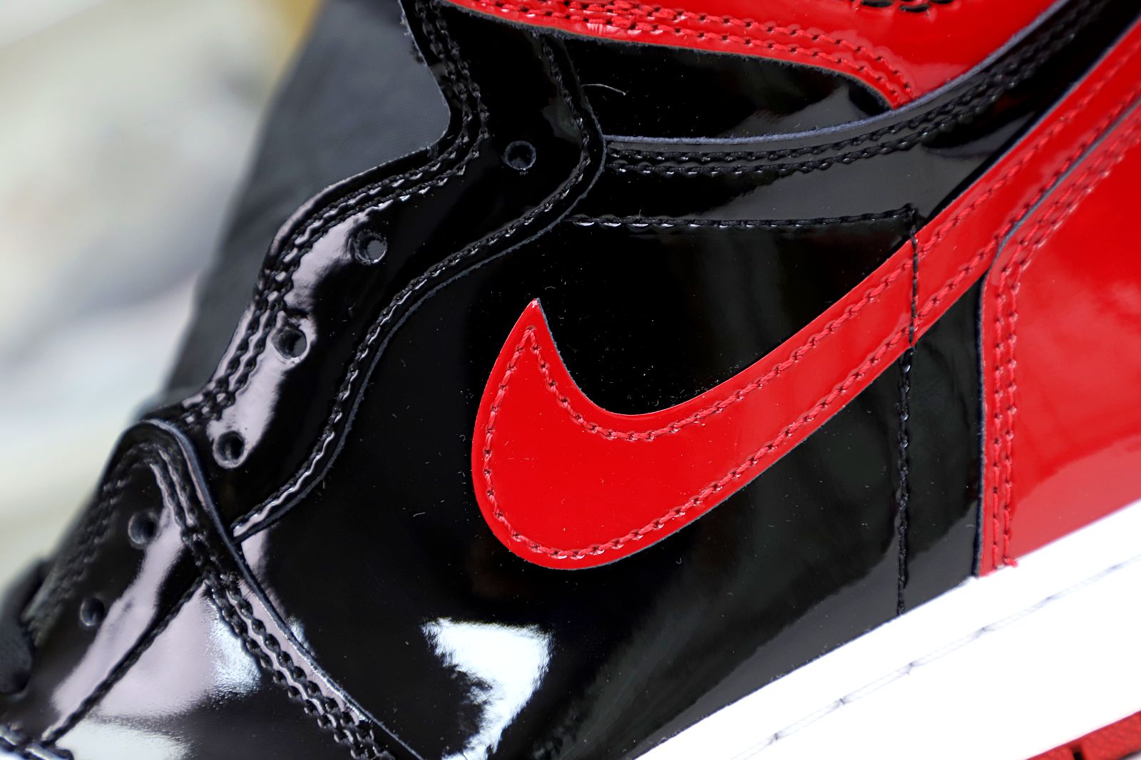 Kimi kick AIR JORDAN 1 HIGH OG BRED PATENT