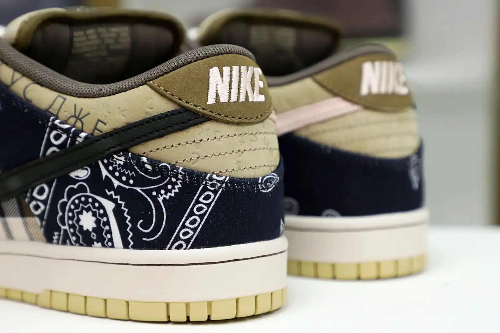 Kimikick TRAVIS SCOTT X DUNK LOW PREMIUM QS SB 'CACTUS JACK'