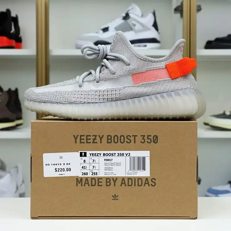 Kimikick Yeezy Boost 350 V2 “Tail