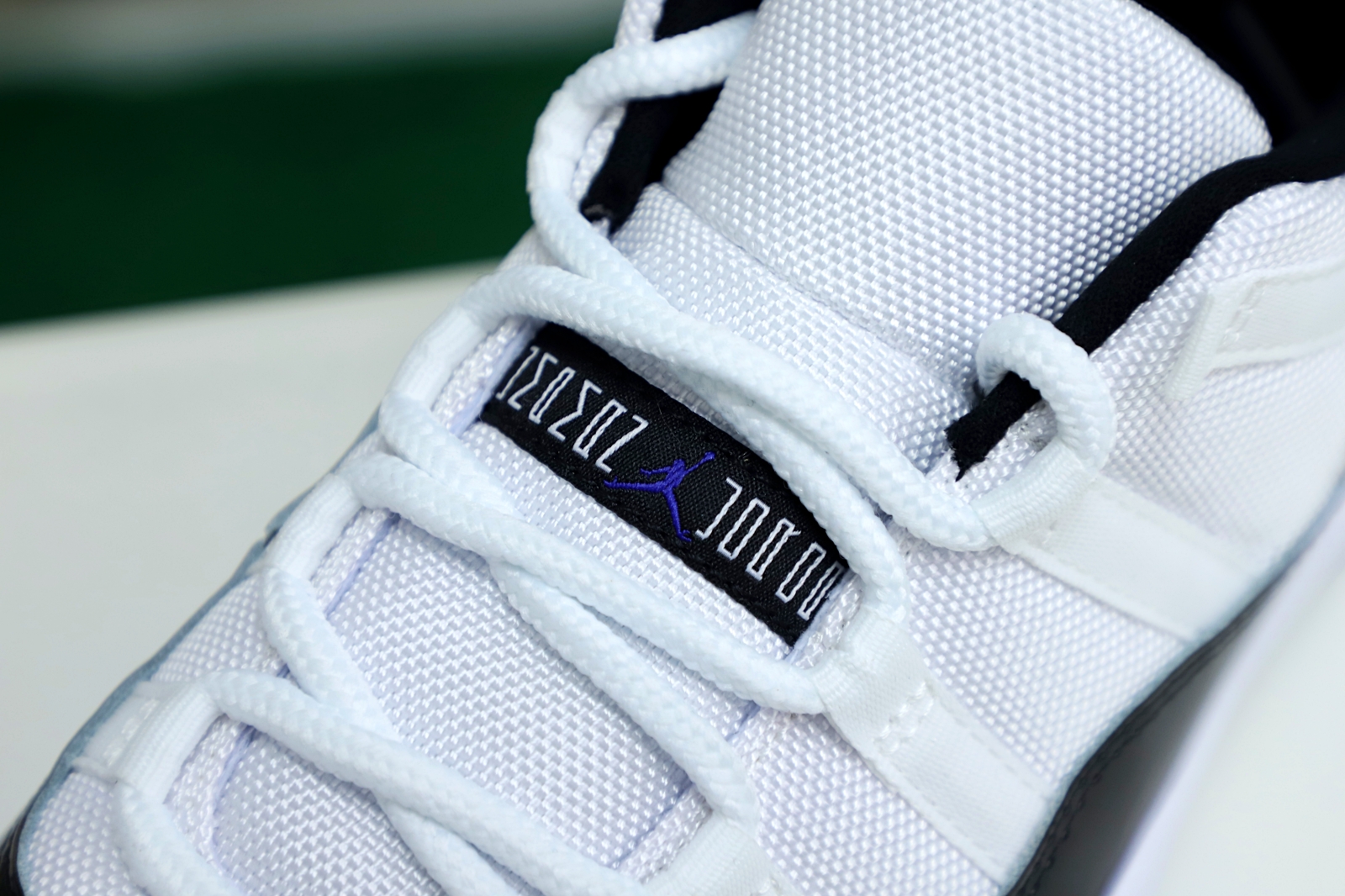 Kimi kick AIR JORDAN 11 RETRO LOW CONCORD