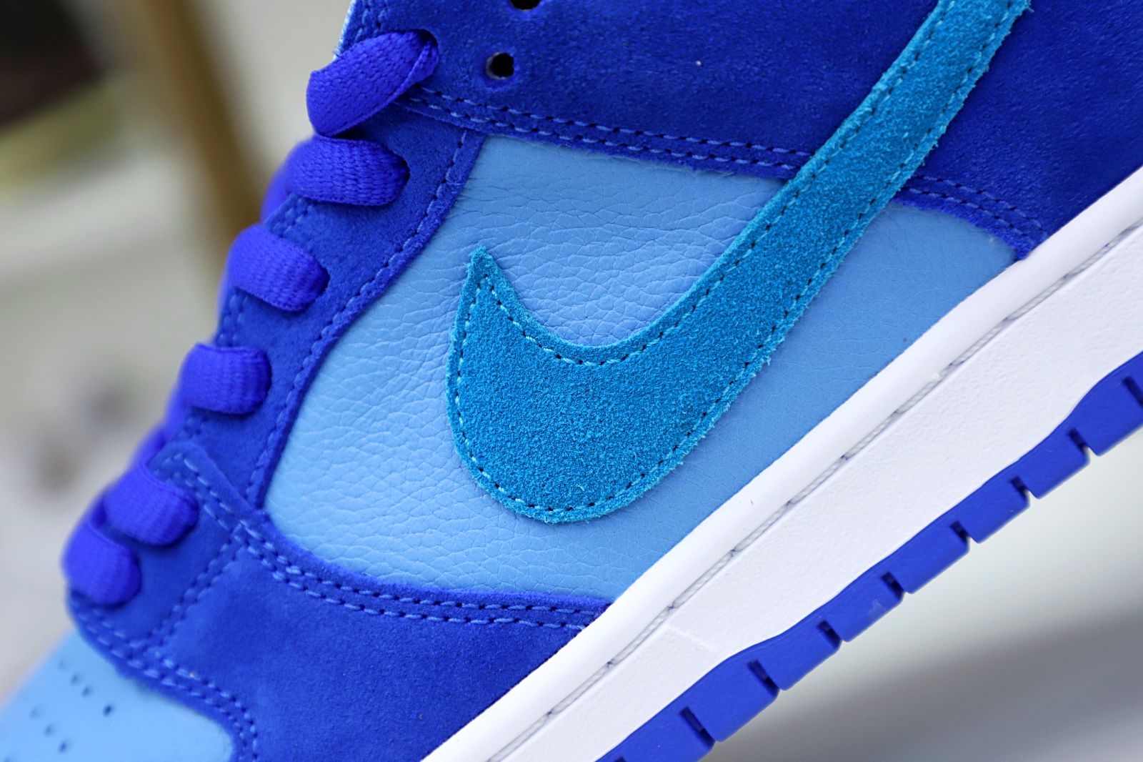 Kimi kick NIKE SB DUNK LOW BLUE RASPBERRY