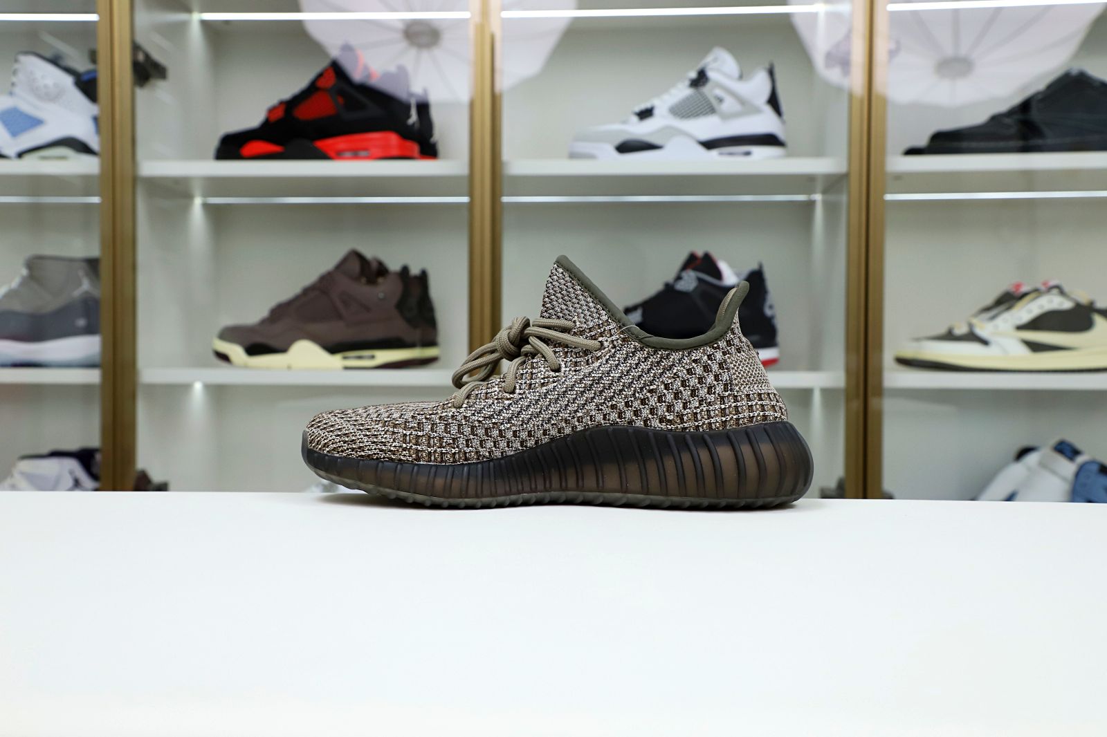 Kimi kick YEEZY BOOST 350 V2 'ASH STONE'