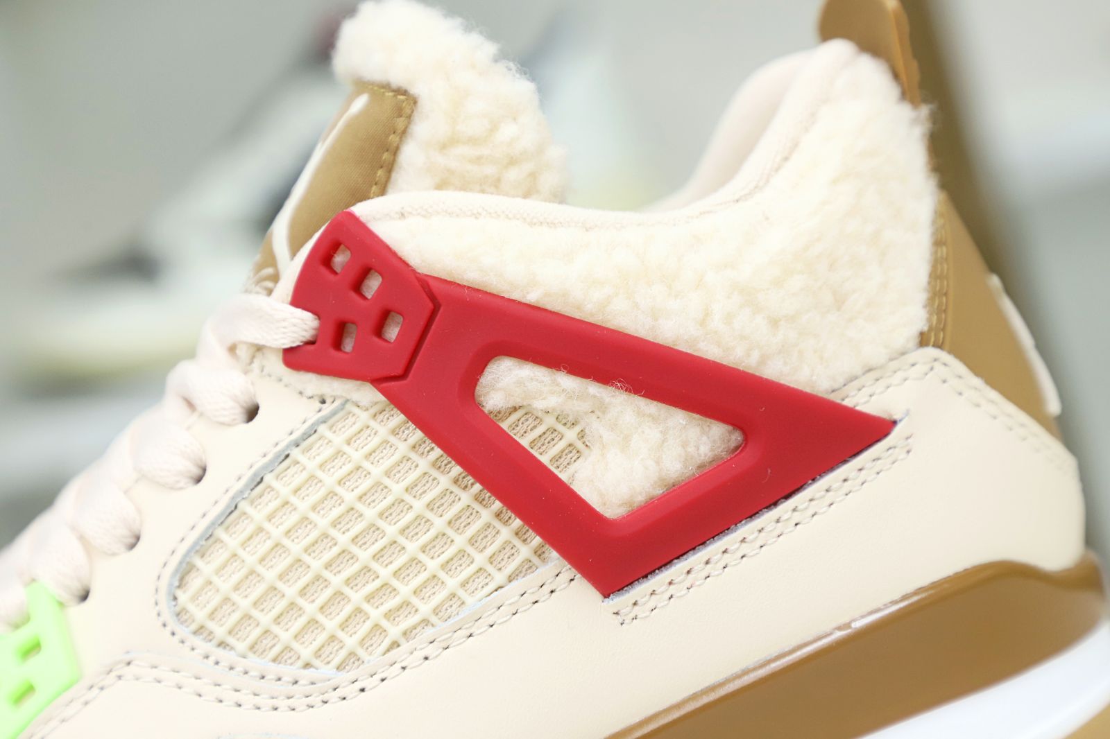 Kimi kick AIR JORDAN 4 RETRO GS 'WILD THINGS'