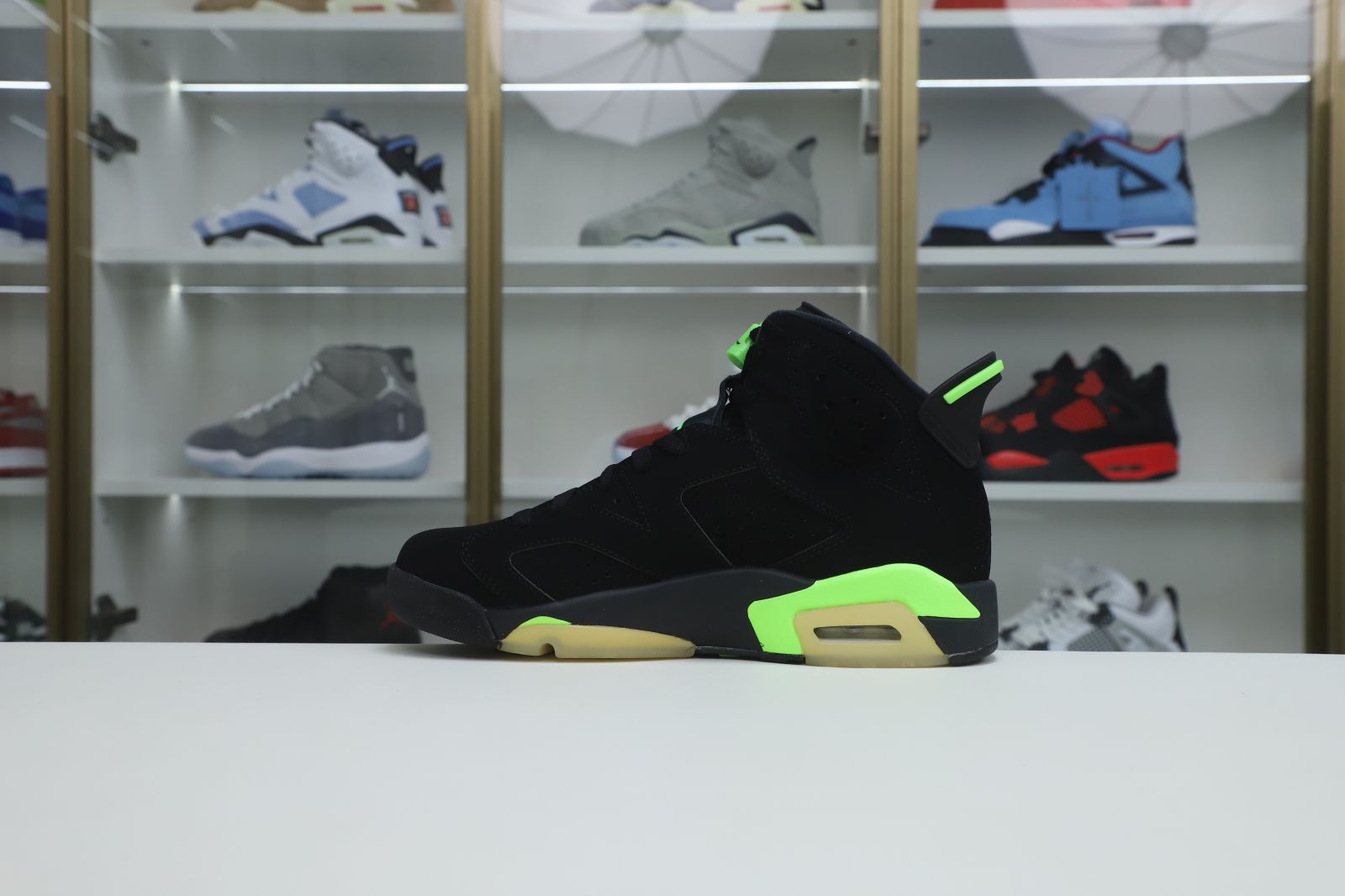 Kimi kick AIR JORDAN 6 RETRO 'ELECTRIC GREEN'