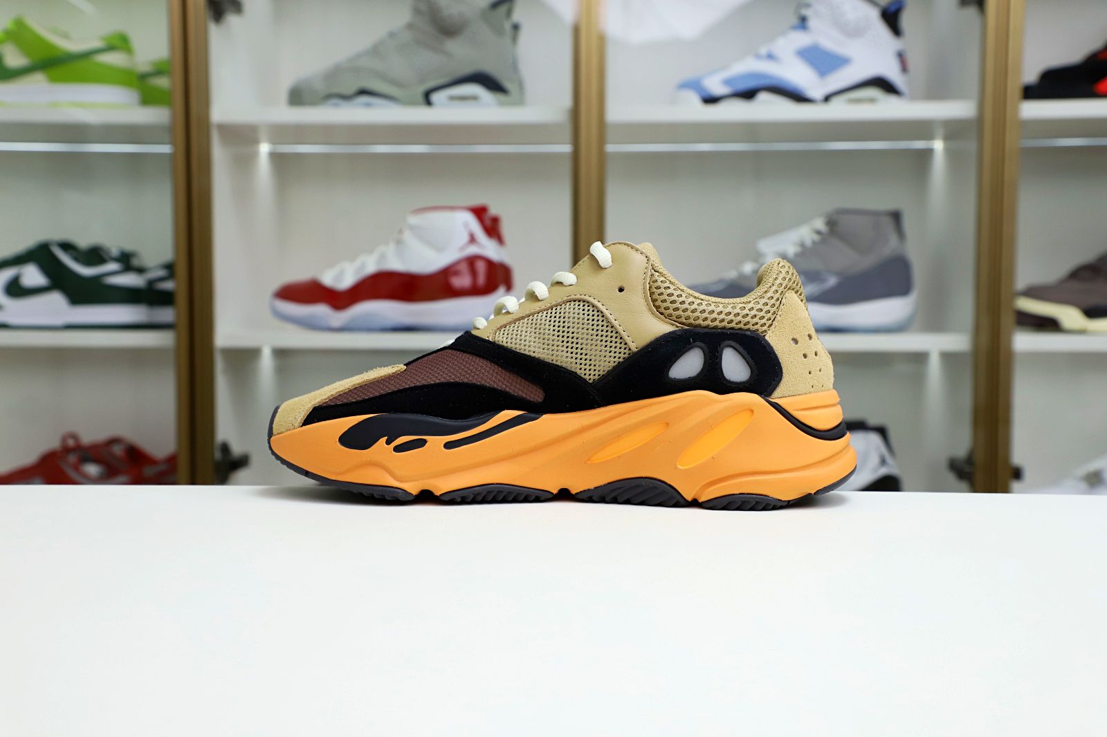 Kimi kick adidas originals Yeezy boost 700 