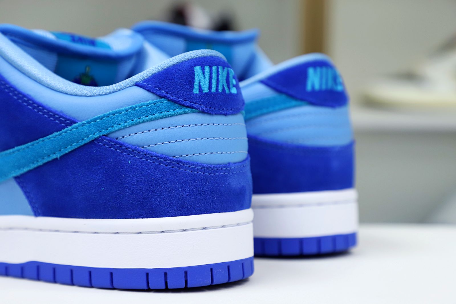 Kimi kick NIKE SB DUNK LOW BLUE RASPBERRY