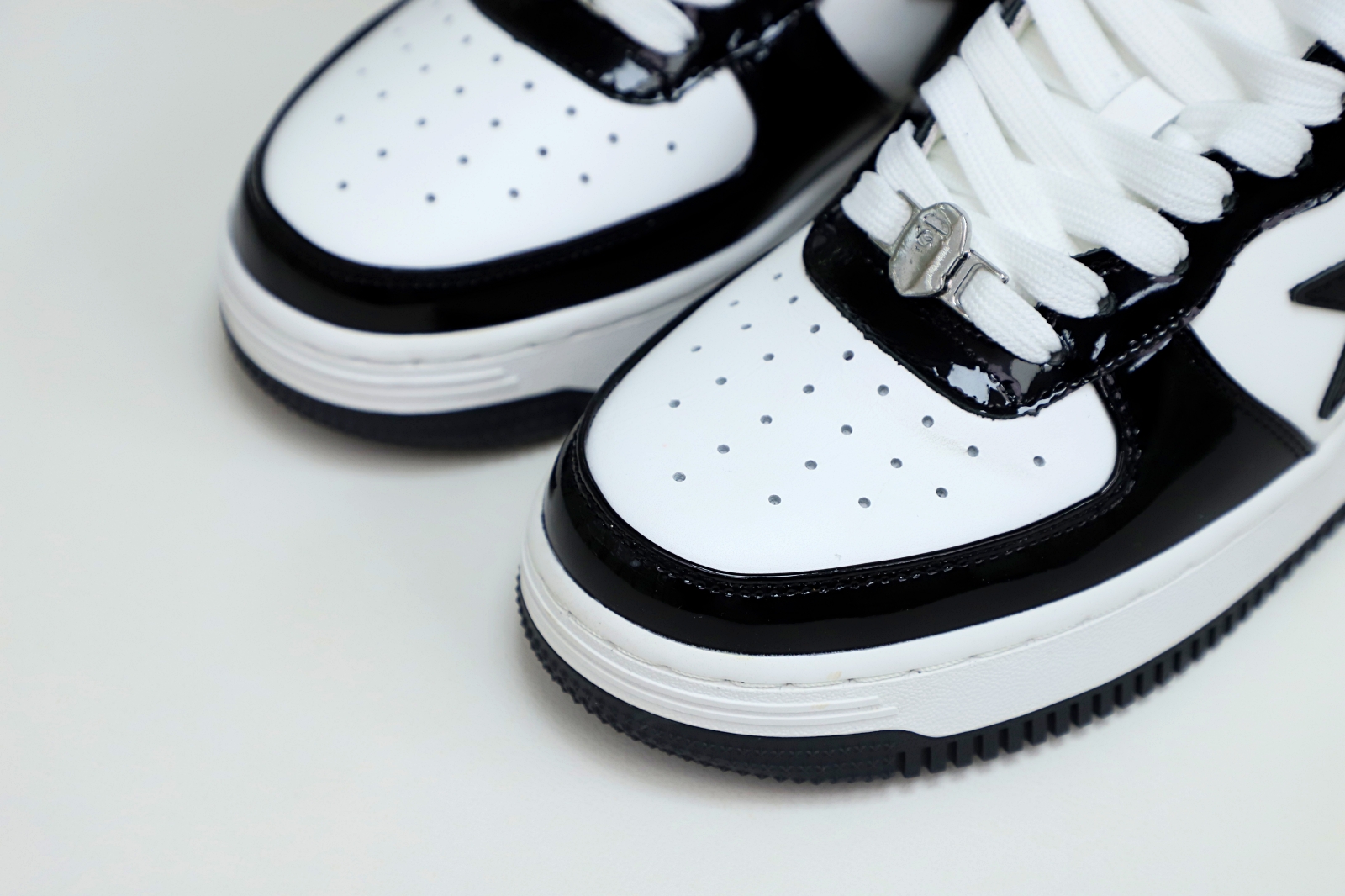 Kimi kick BAPESTA 'BLACK'