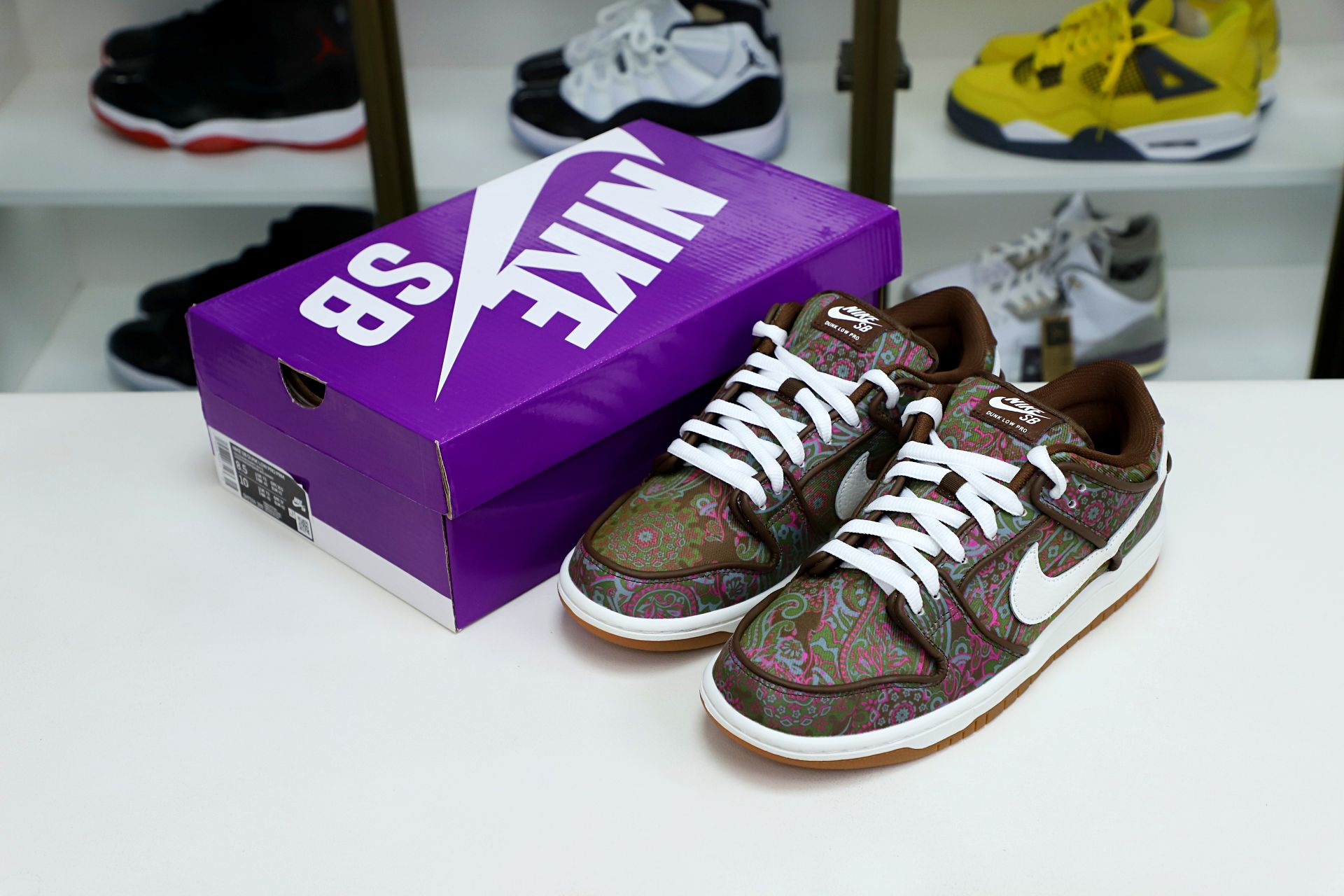 Kimi kick Nike Dunk SB Low Paisley