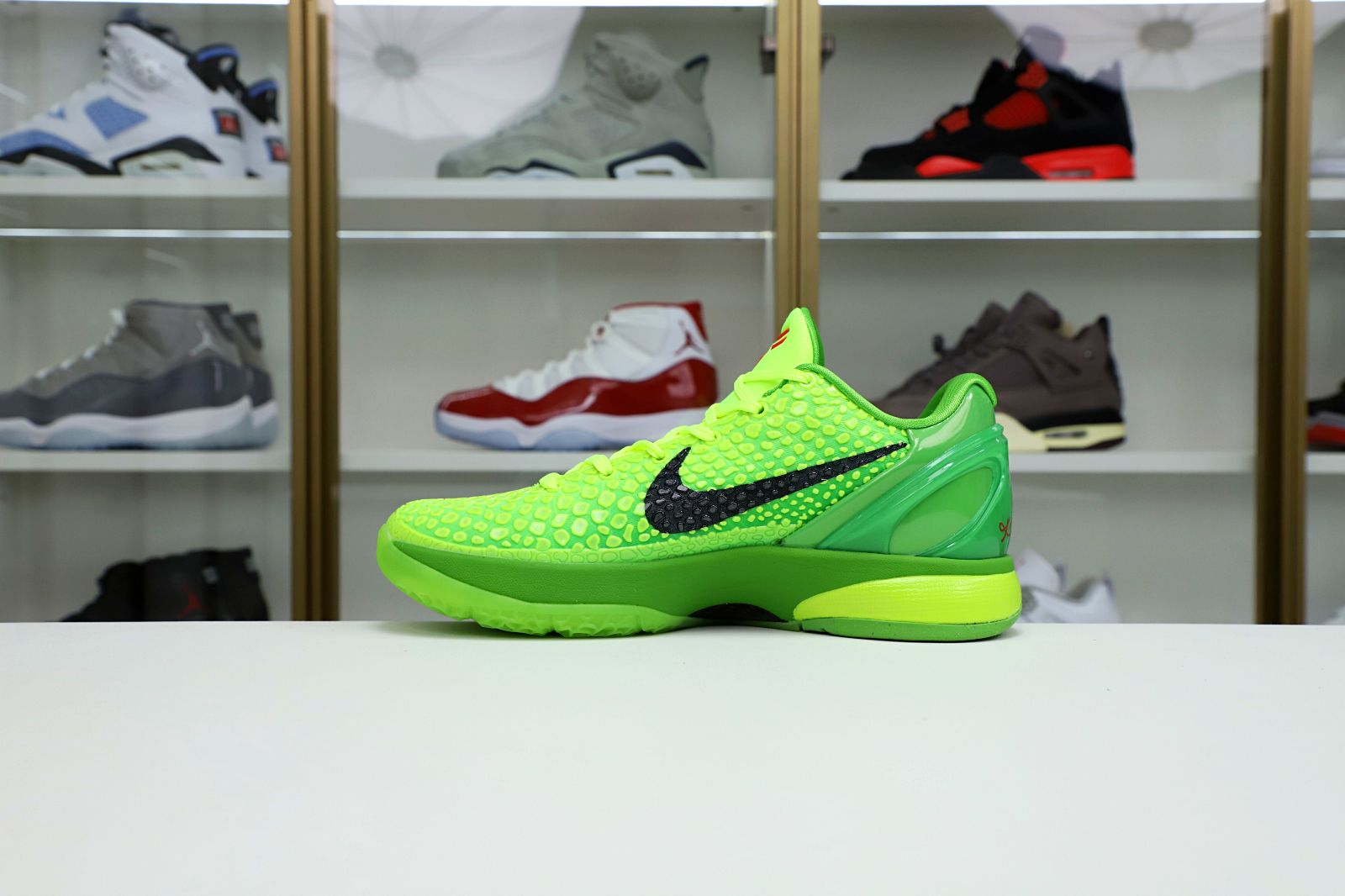 Kimi kick Nike Zoom Kobe 6 Protro “Grinch” 2020